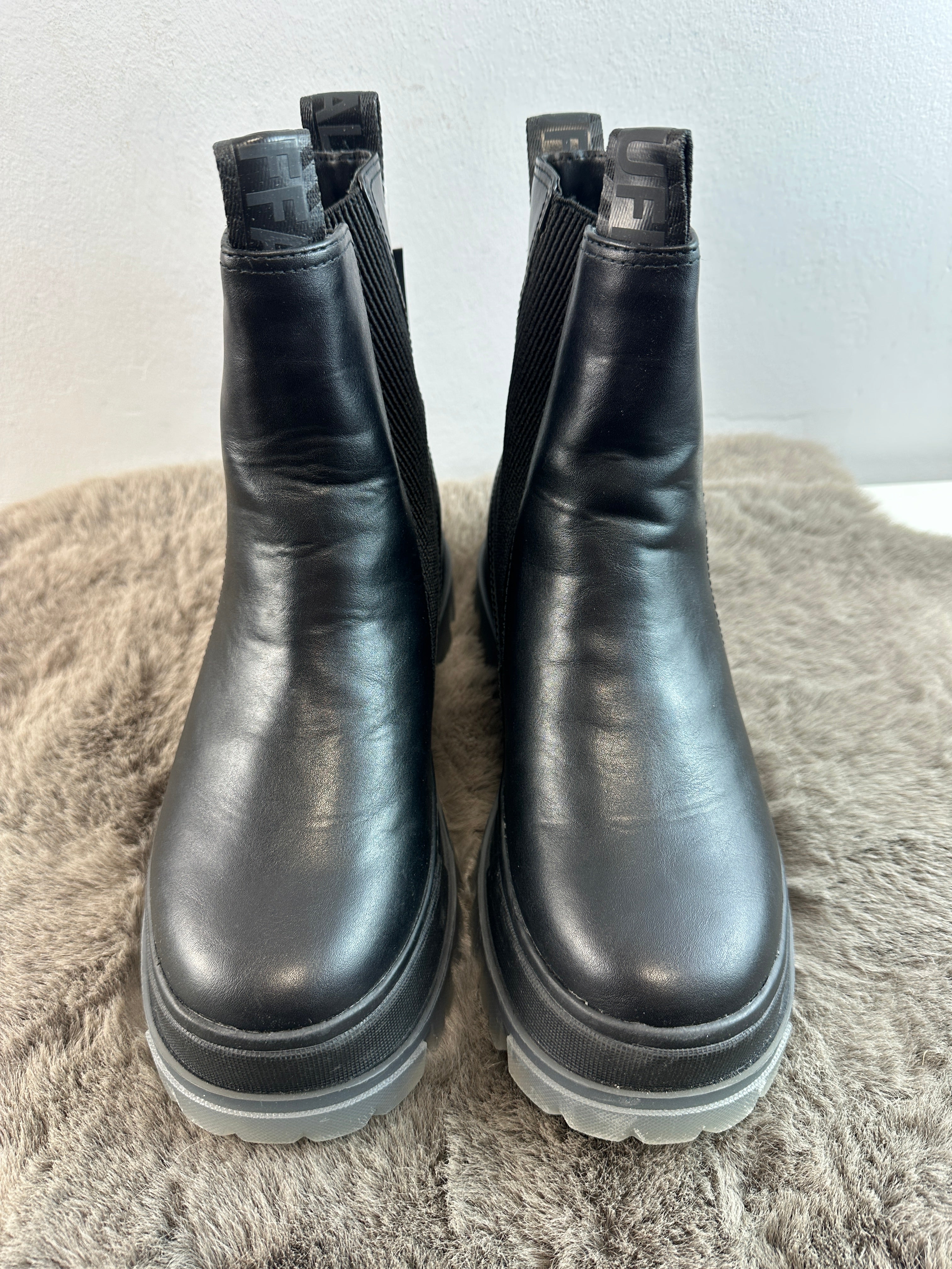 Buffalo Aspha Chelsea Mid Platforma