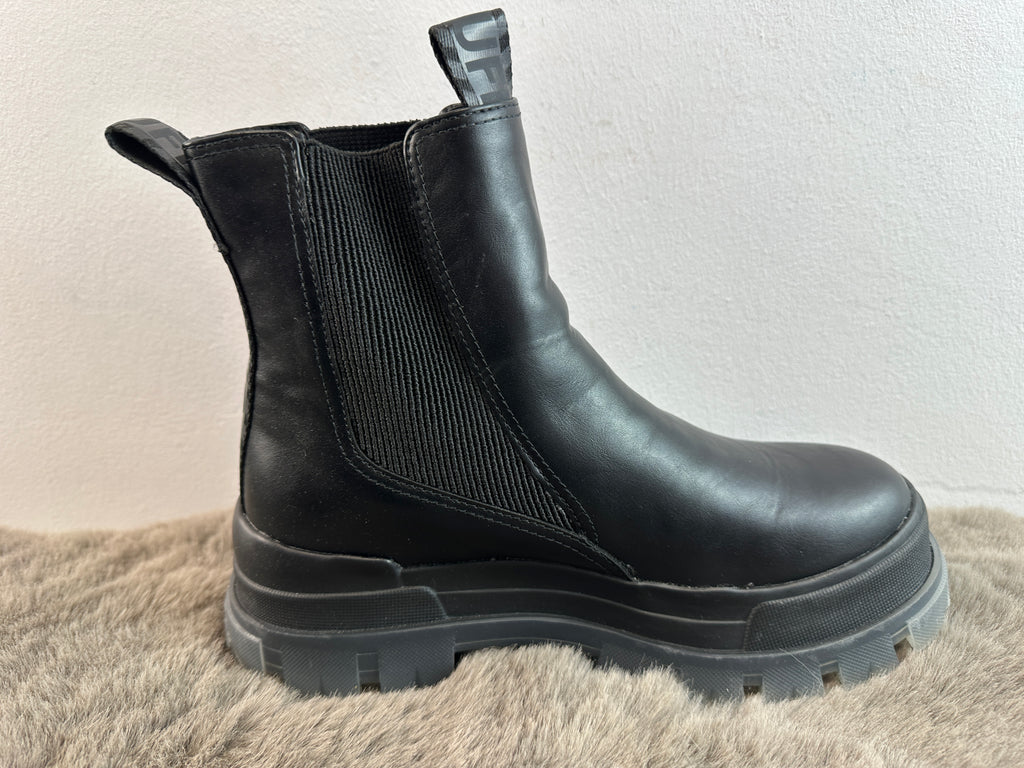 Buffalo Aspha Chelsea Mid Platforma