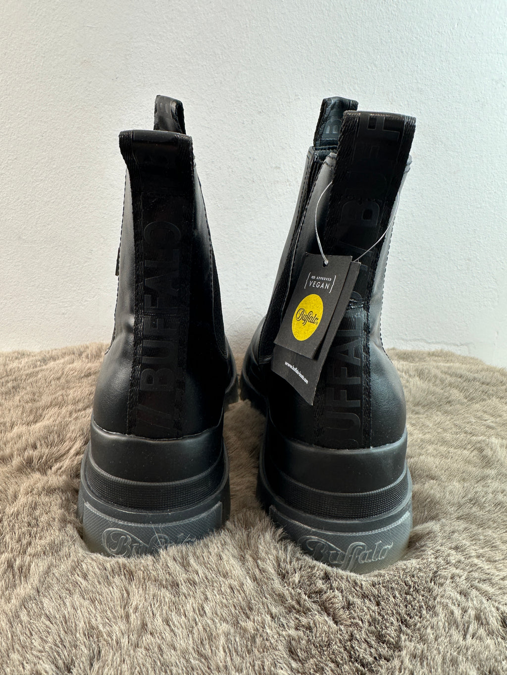 Buffalo Aspha Chelsea Mid Platforma