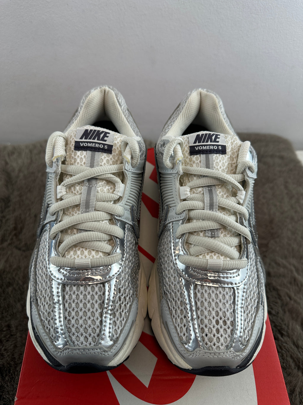NIKE ZOOM VOMERO 5