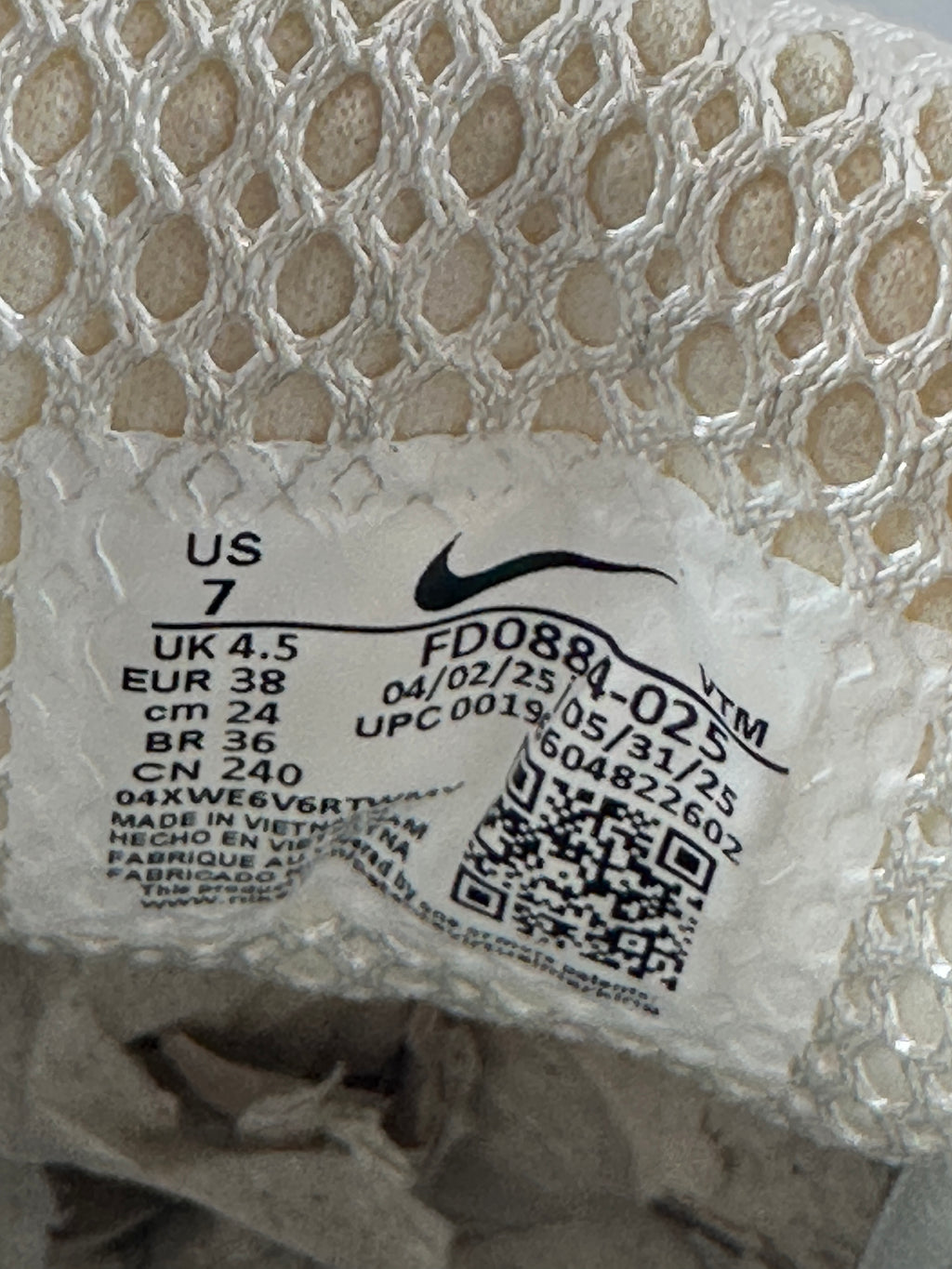 NIKE ZOOM VOMERO 5