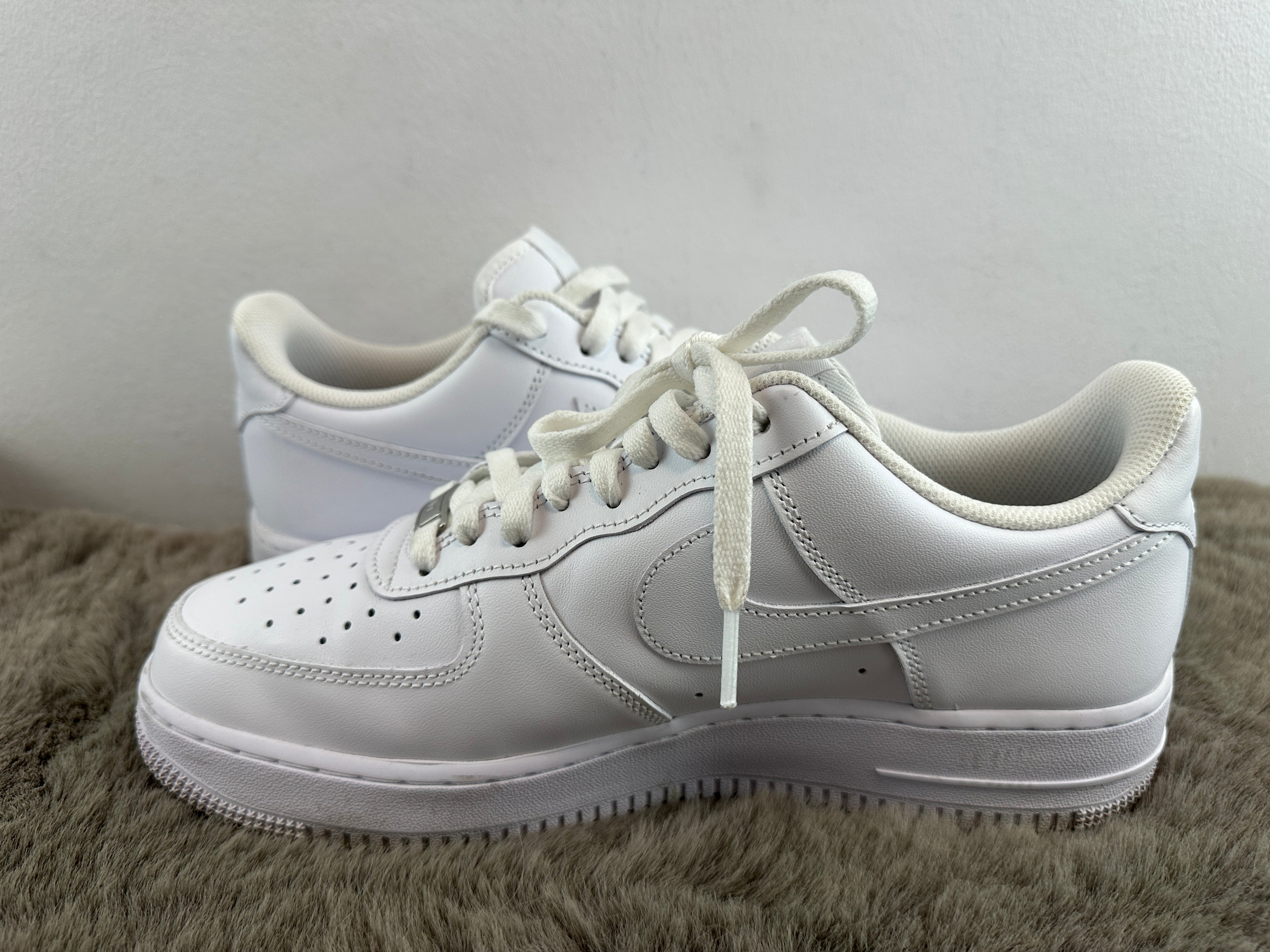 NIKE AIR FORCE 1