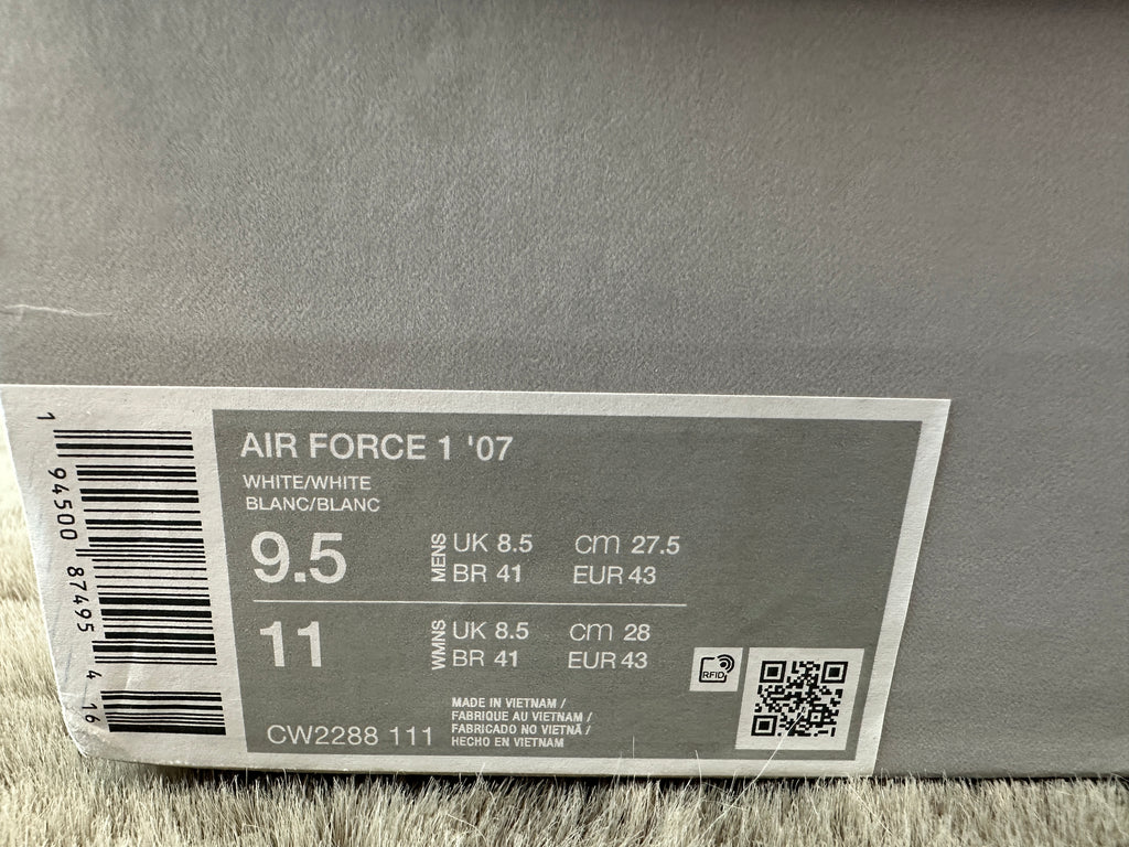 NIKE AIR FORCE 1