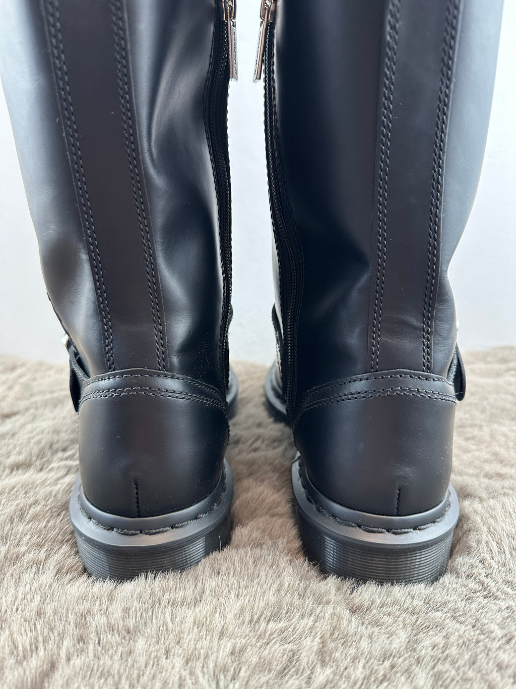 DR. MARTENS ANISTONE KH