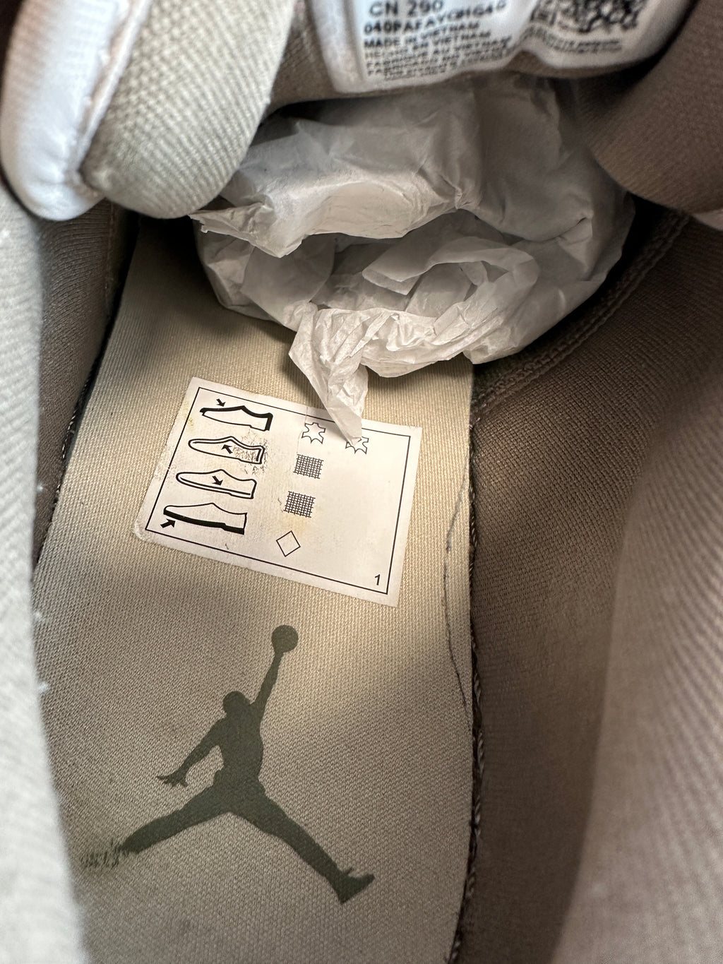 NIKE AIR JORDAN 1 LOW