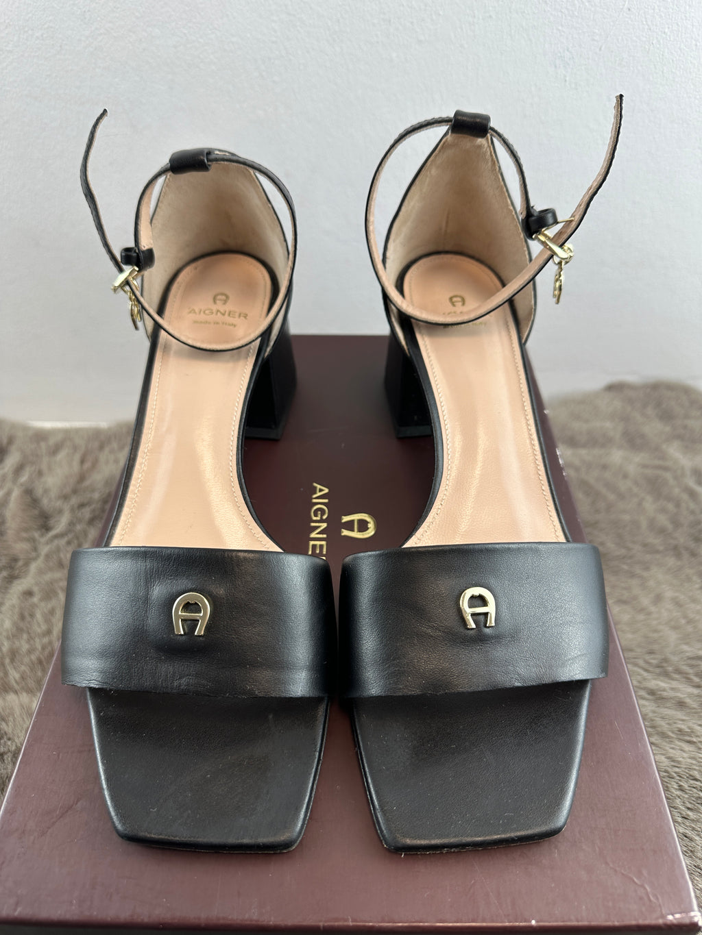 AIGNER HANNAH 11A