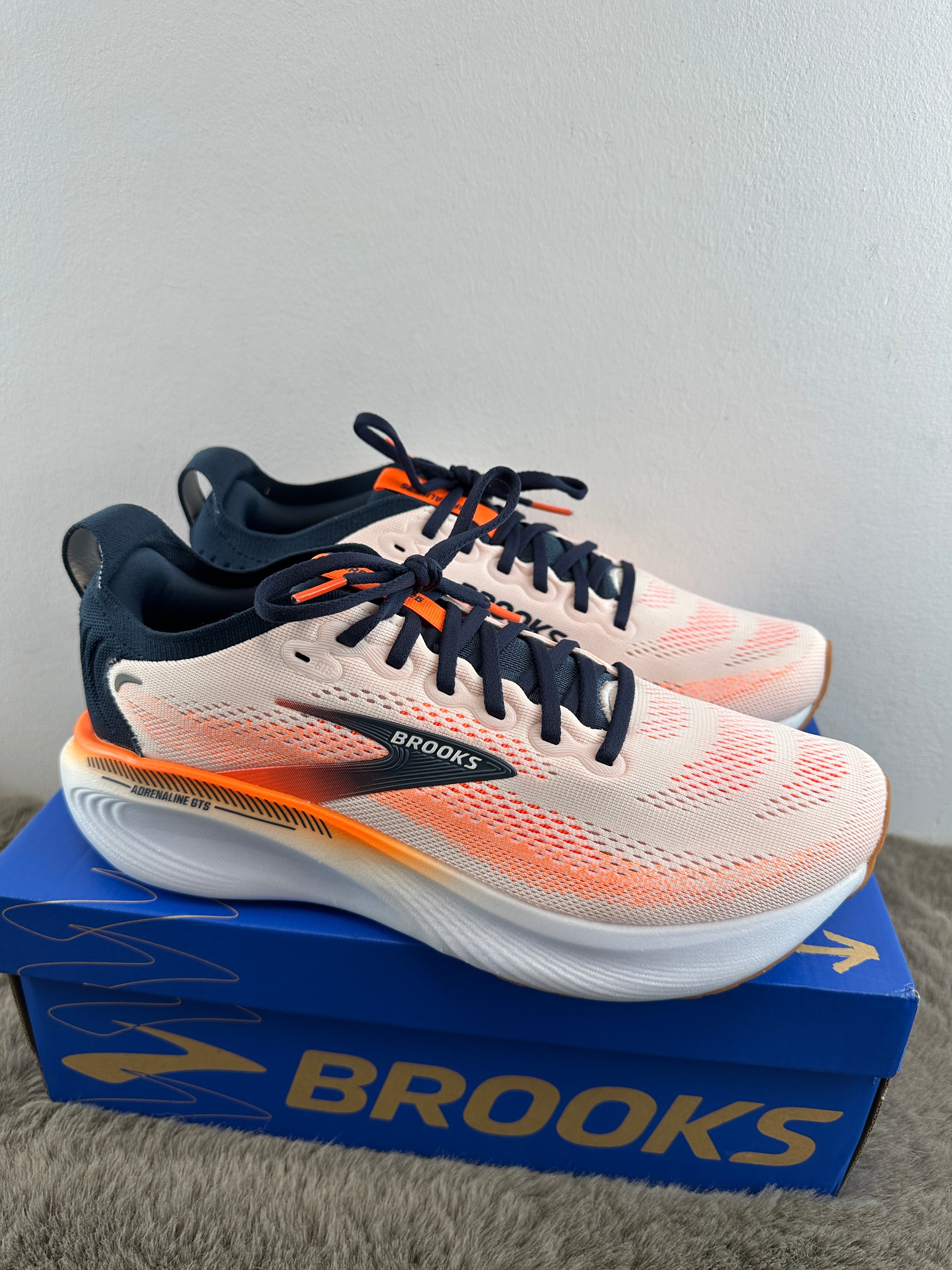 BROOKS ADRENALINE GTS 25