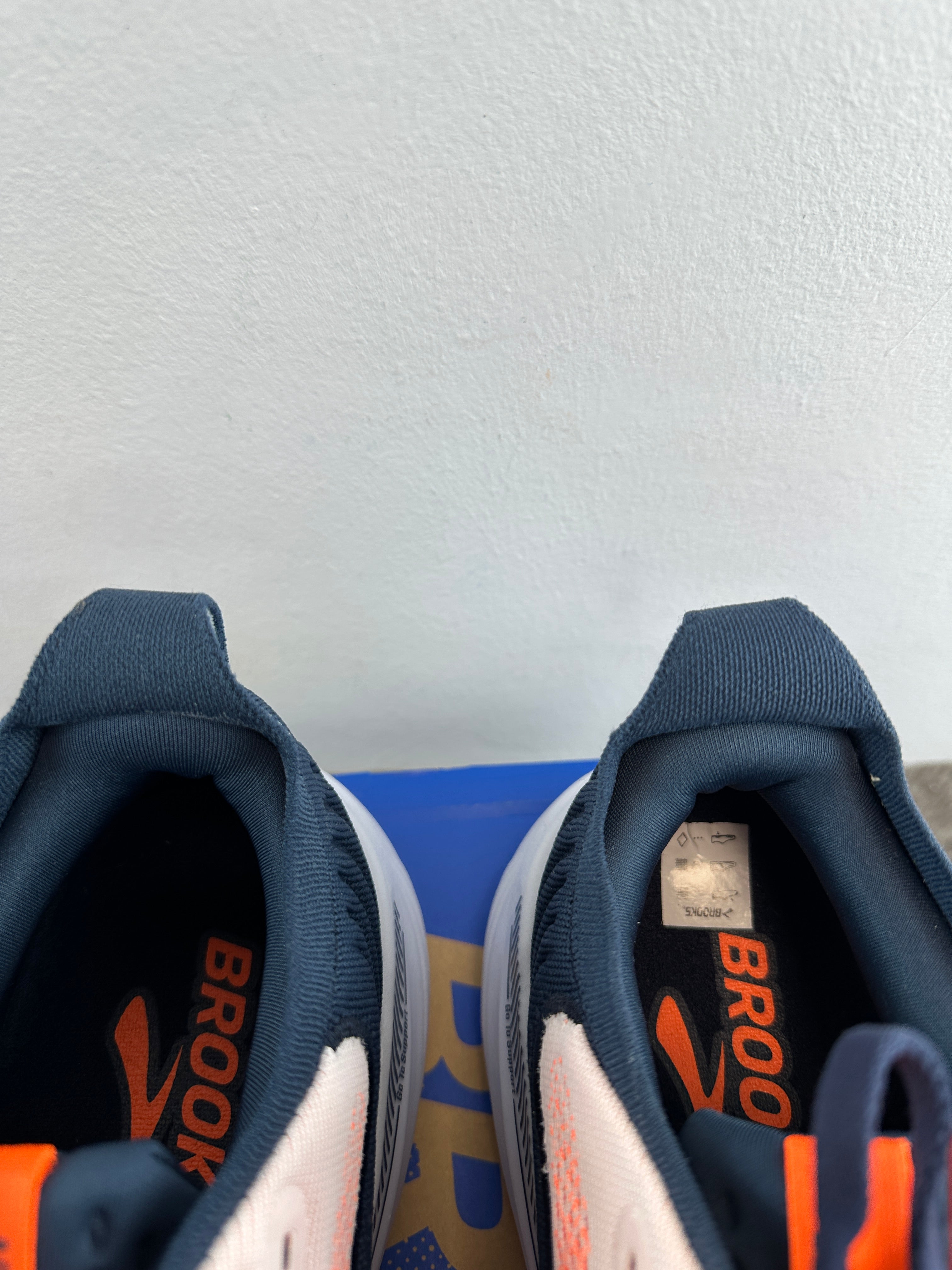 BROOKS ADRENALINE GTS 25