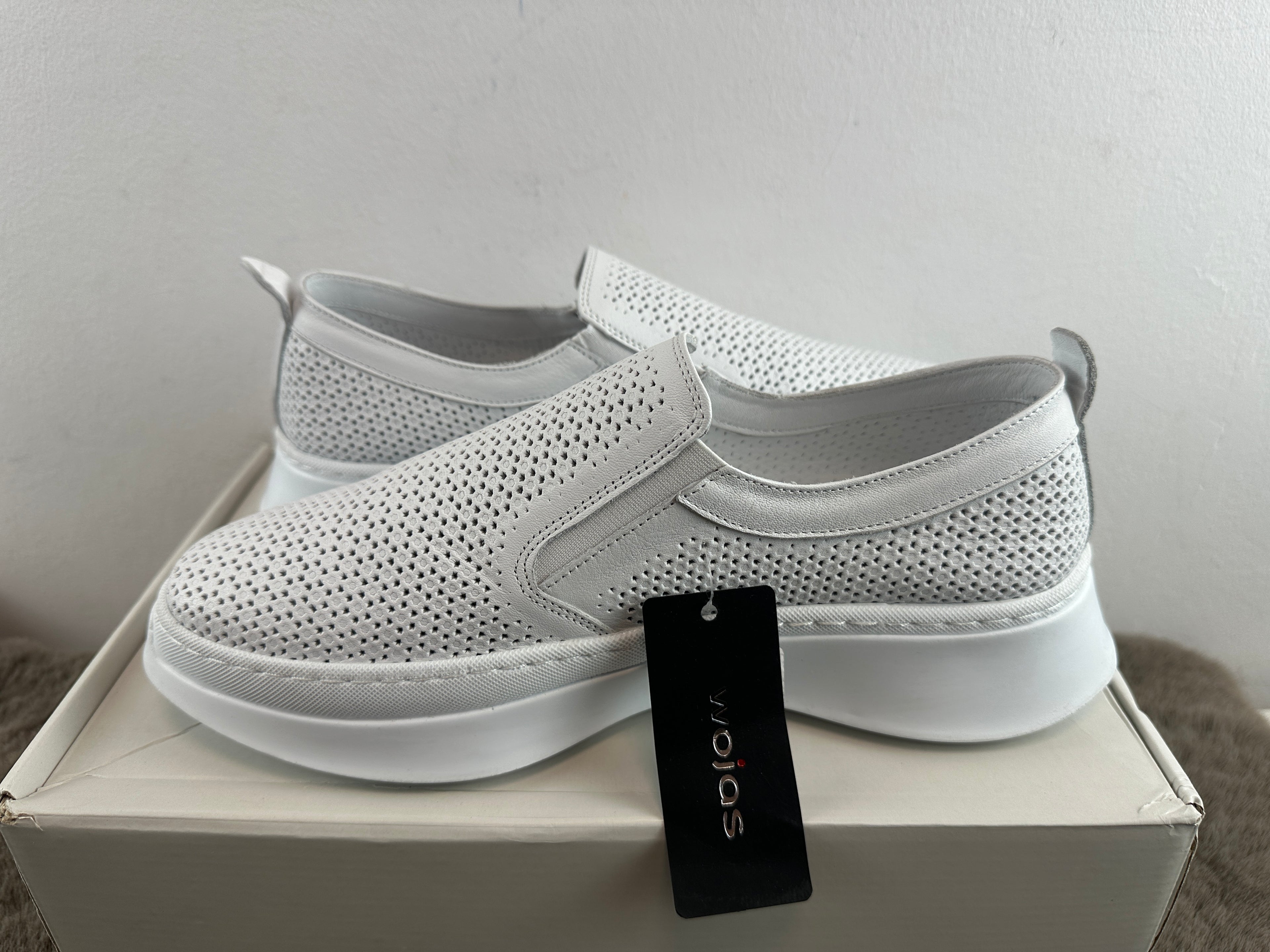 WOJAS SNEAKERS SLIP ON