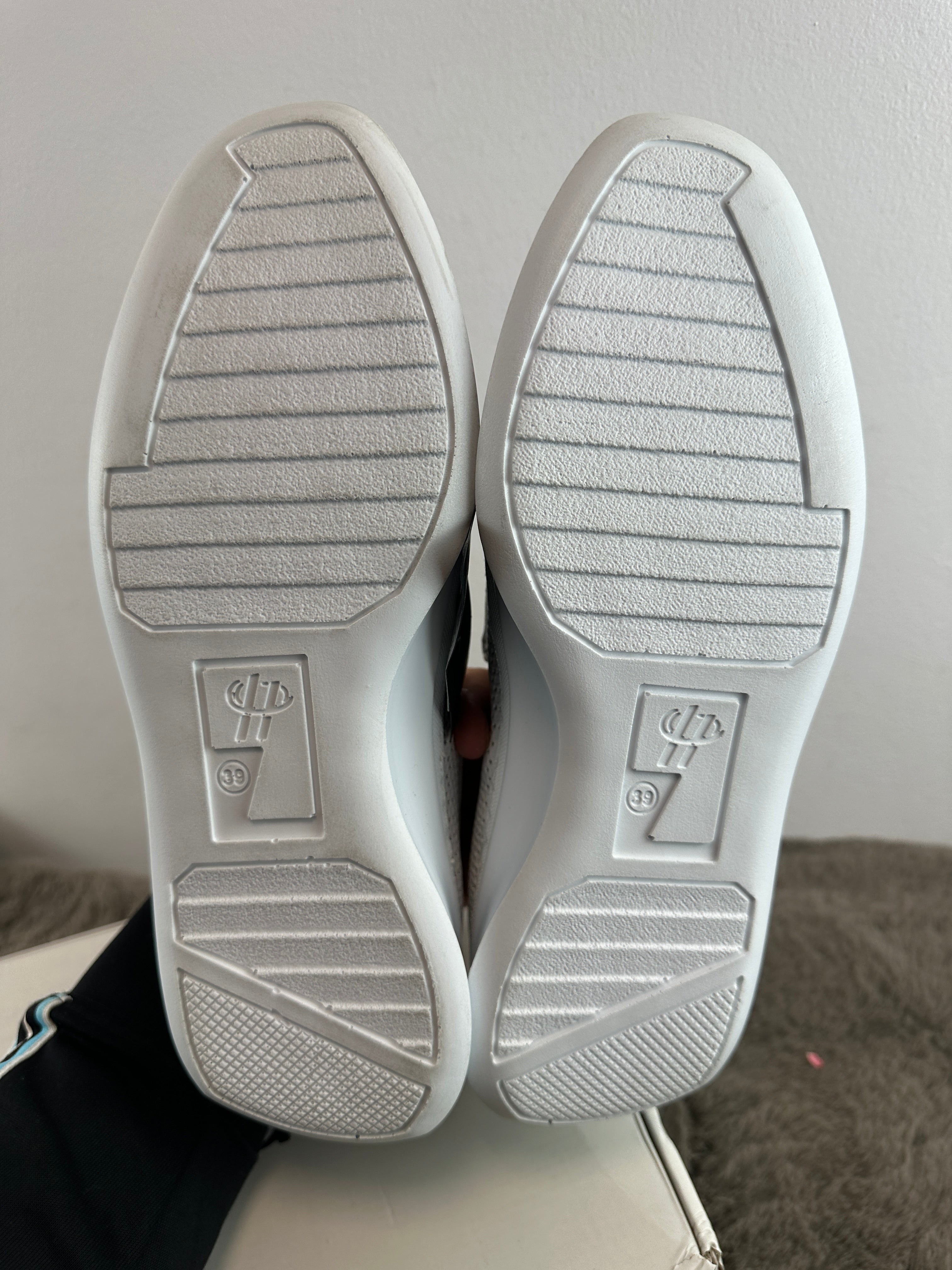 WOJAS SNEAKERS SLIP ON