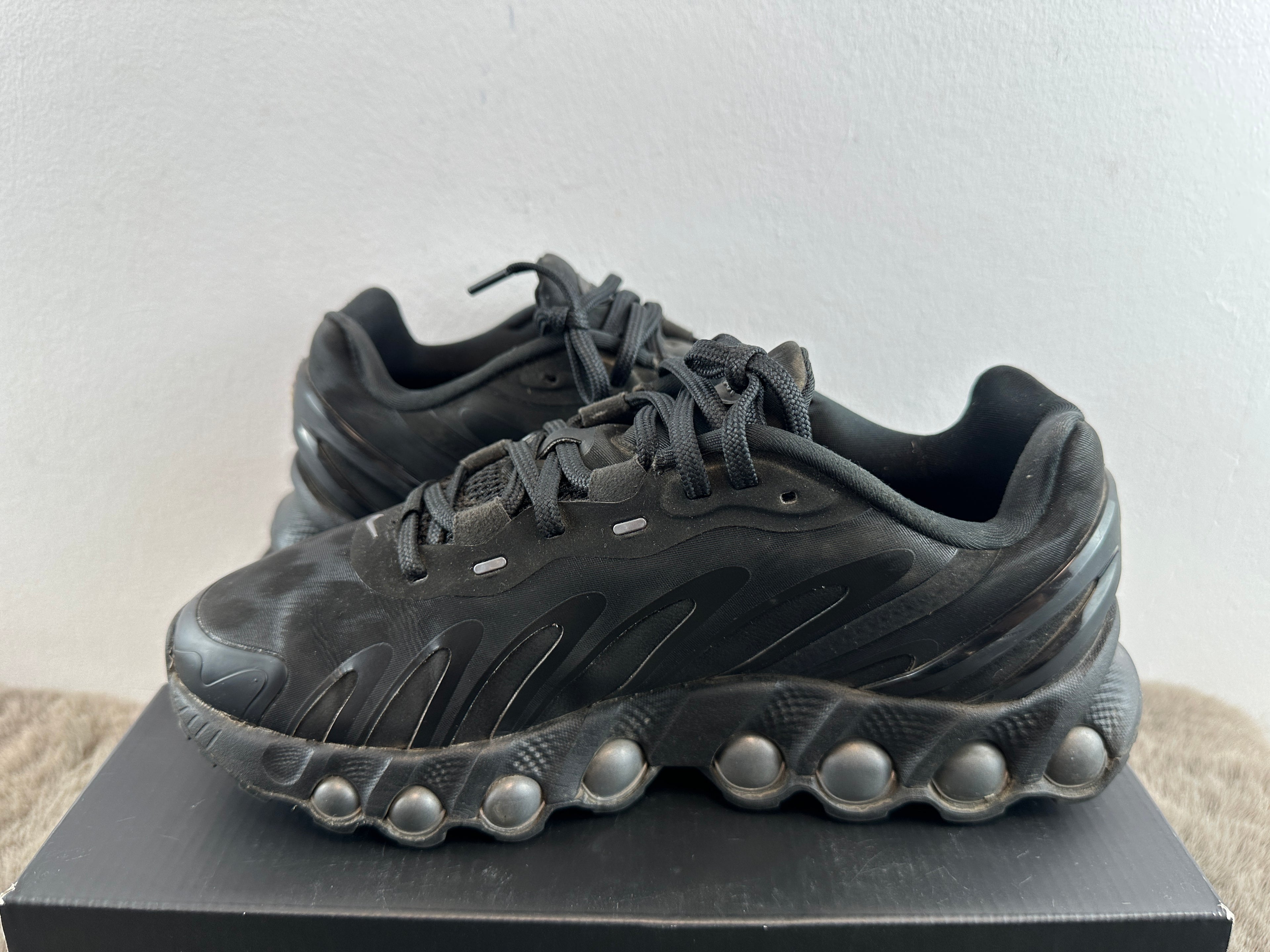 NIKE AIR MAX DN8 SE