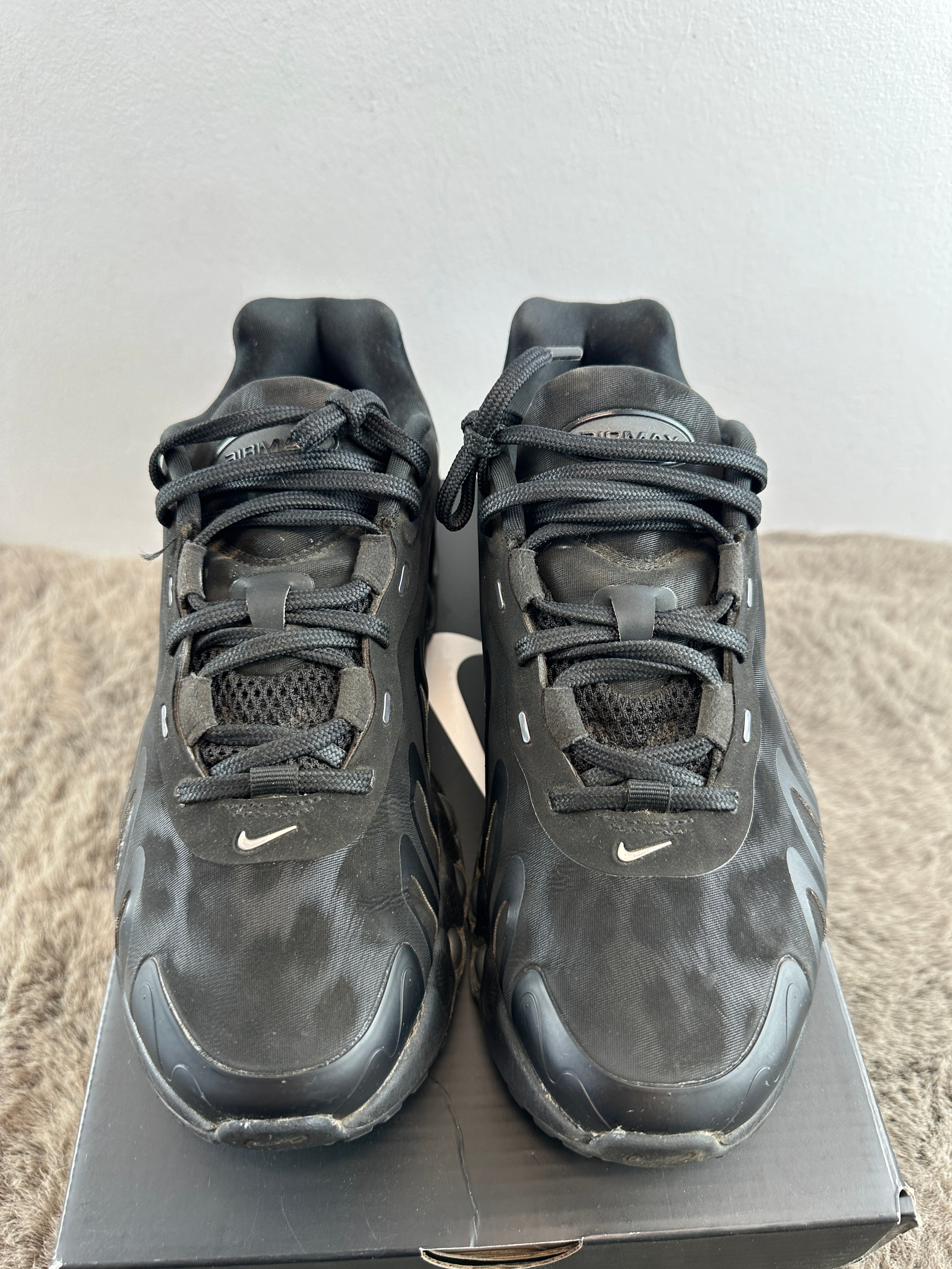 NIKE AIR MAX DN8 SE