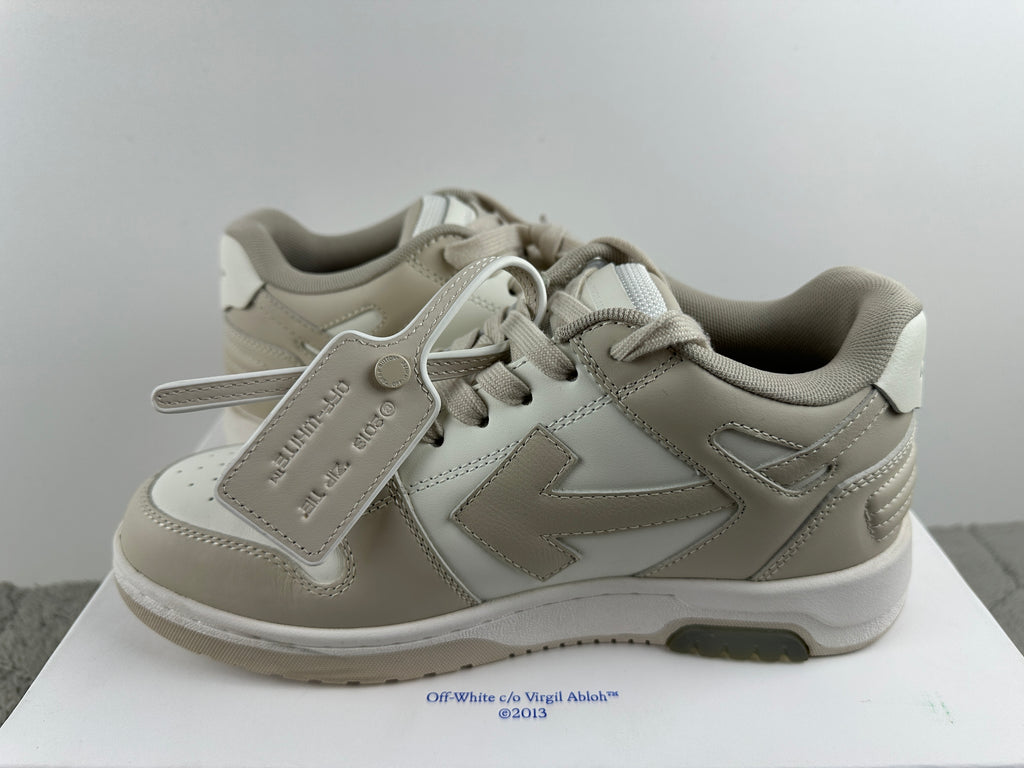 OFF-WHITE OUT OF OFFICE