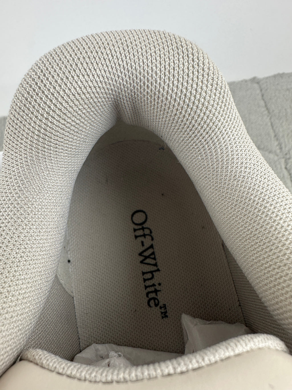 OFF-WHITE OUT OF OFFICE