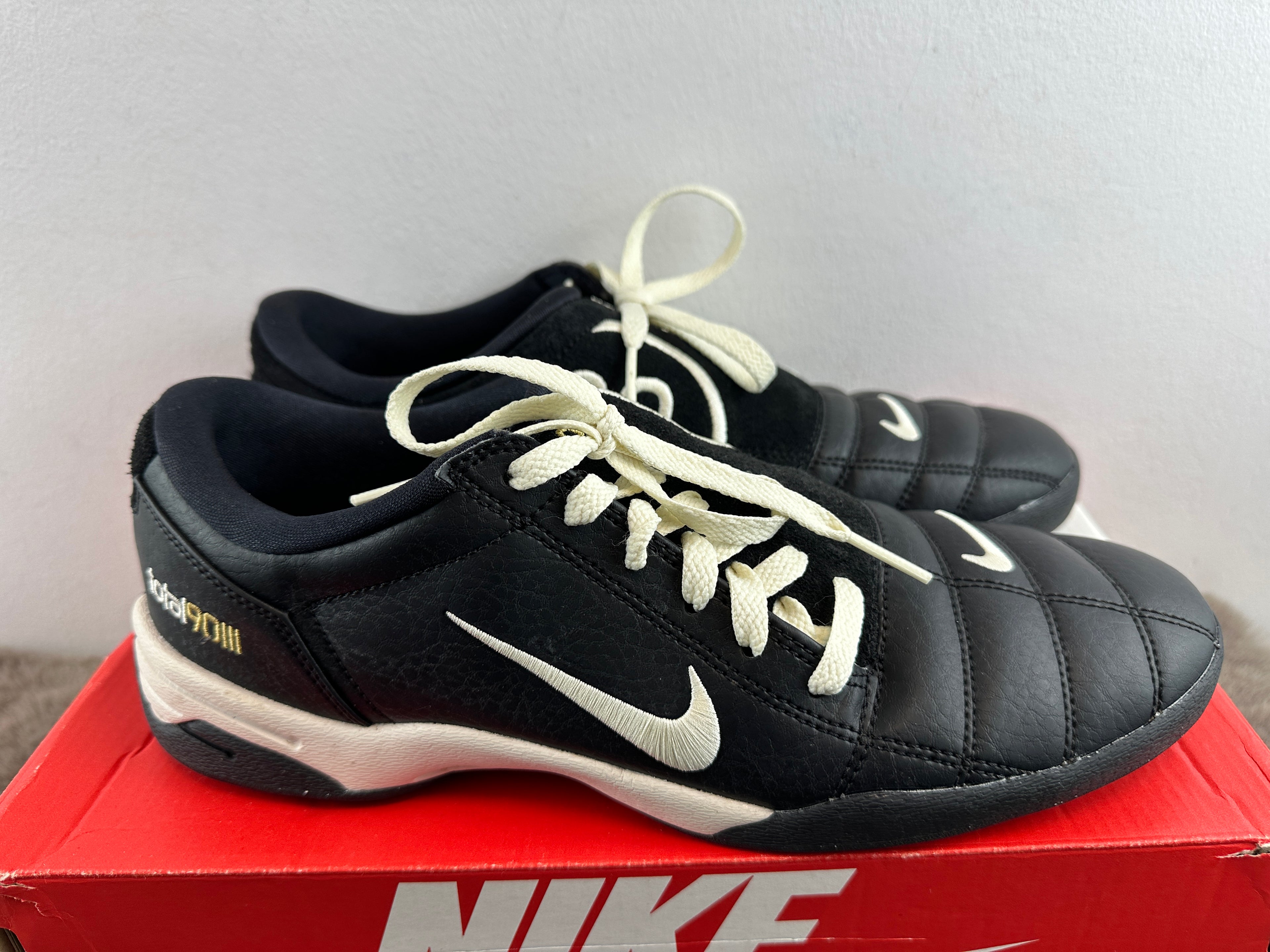 nike total 90