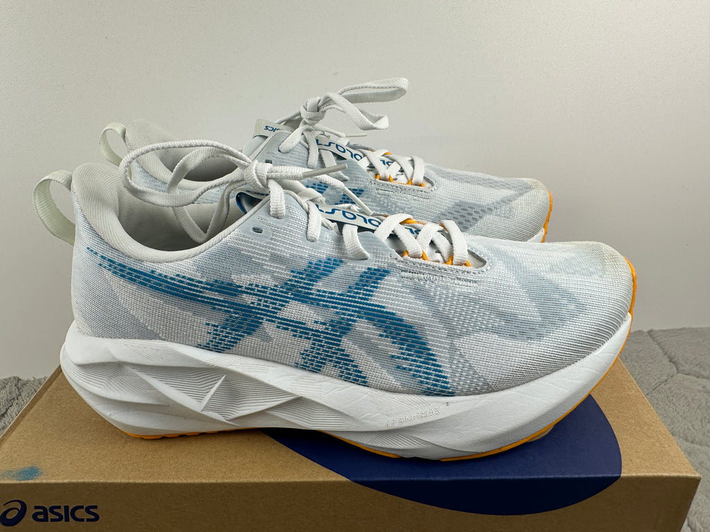 ASICS NOVABLAST 5