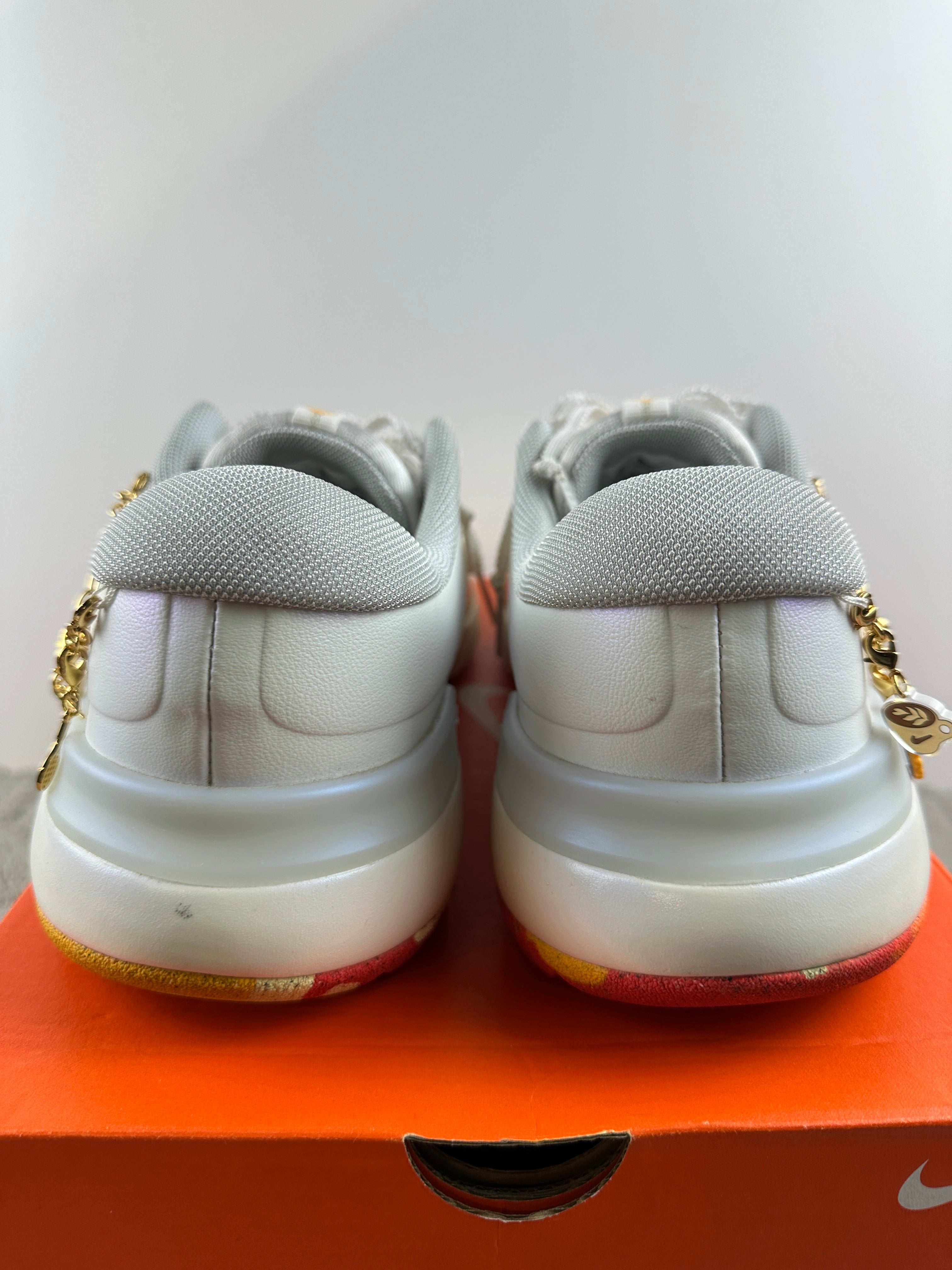 NIKE FREE GOLF NELLY KORDA GOLD CHARMS