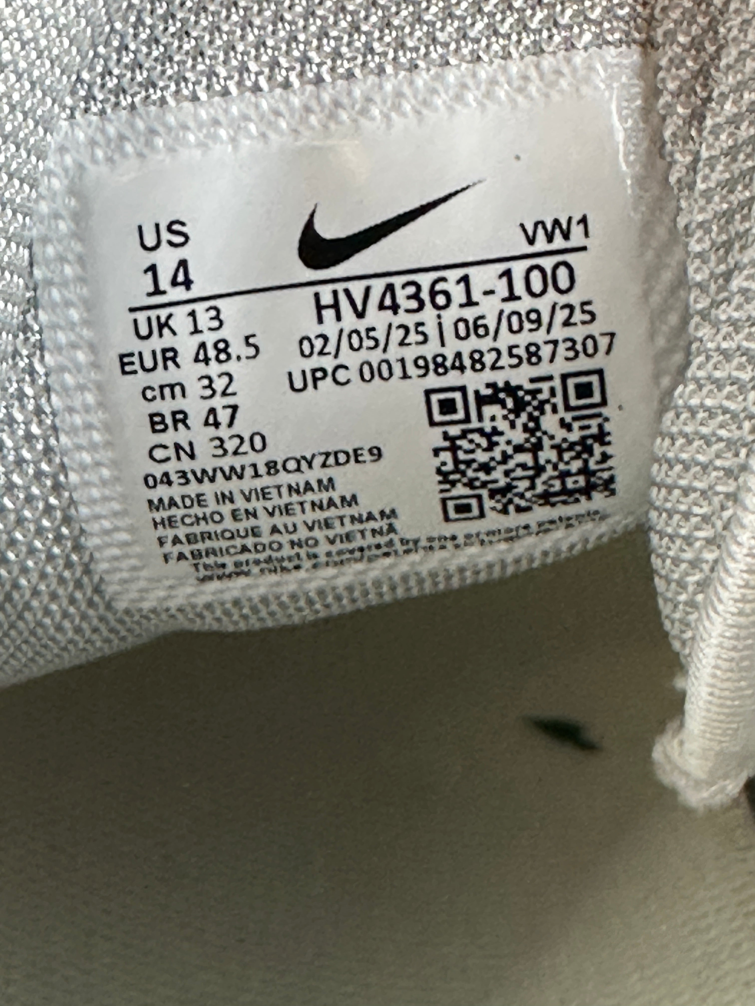 NIKE FREE GOLF NELLY KORDA GOLD CHARMS