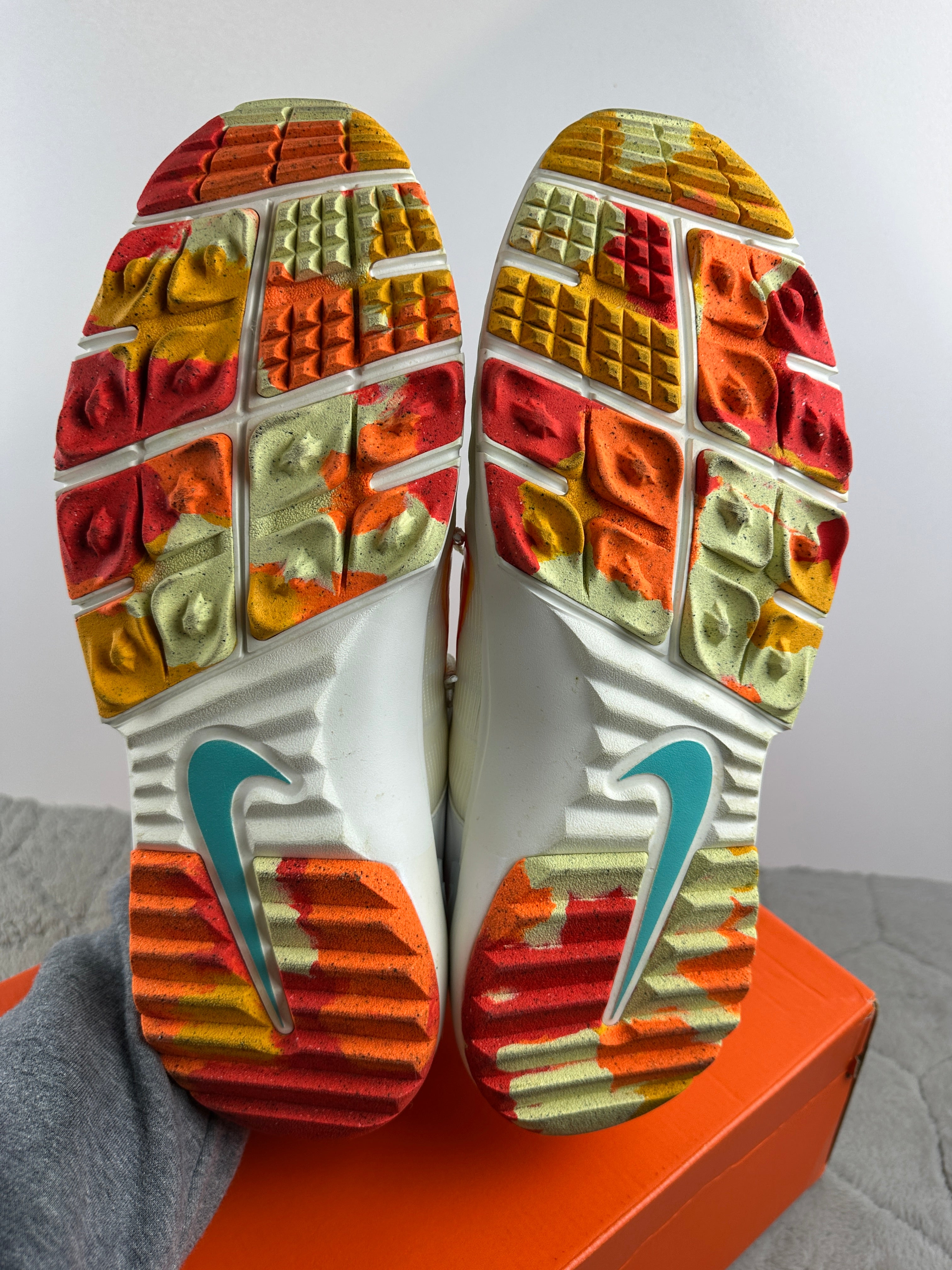 NIKE FREE GOLF NELLY KORDA GOLD CHARMS