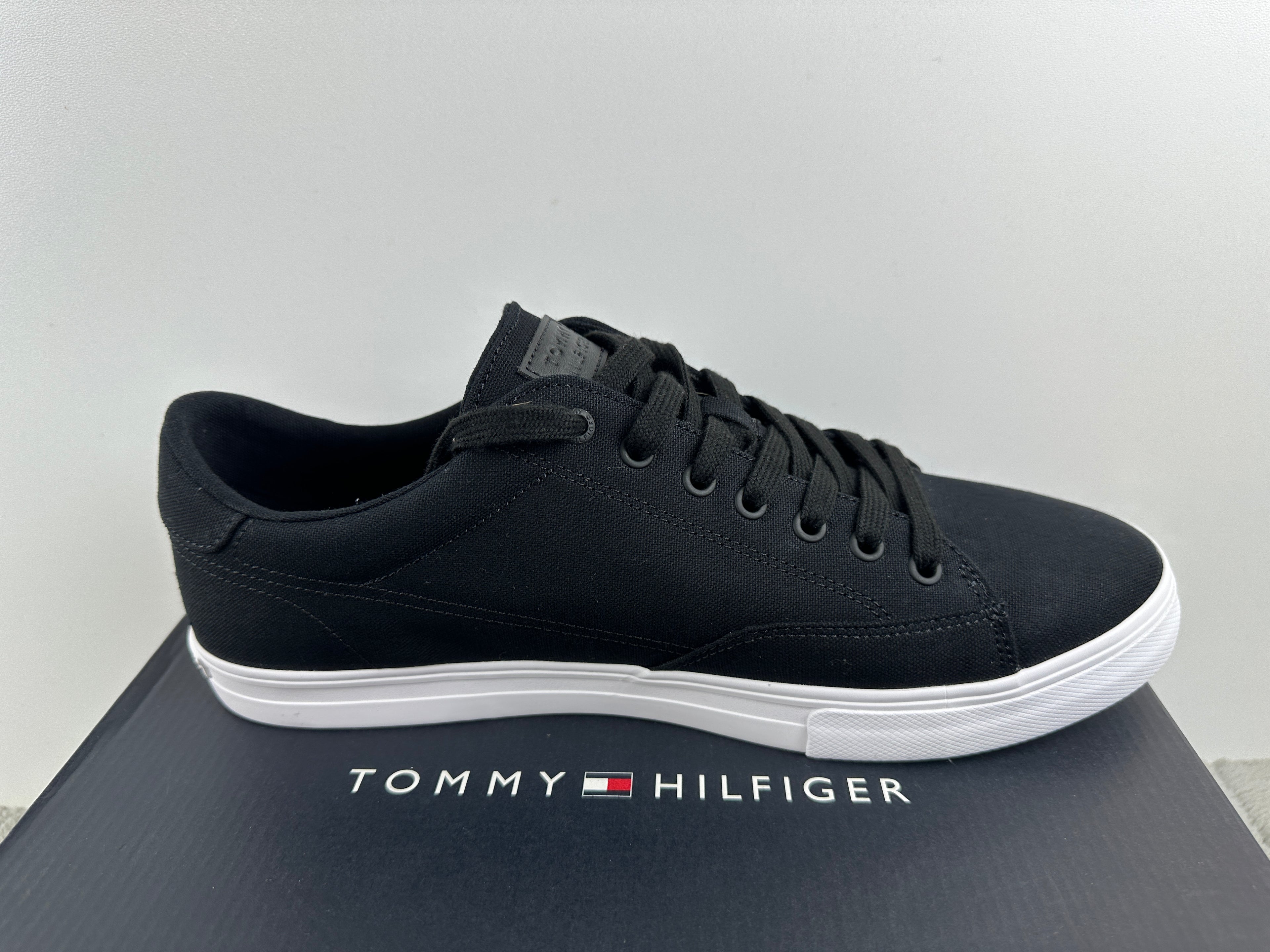 TOMMY HILFIGER VULC CORE