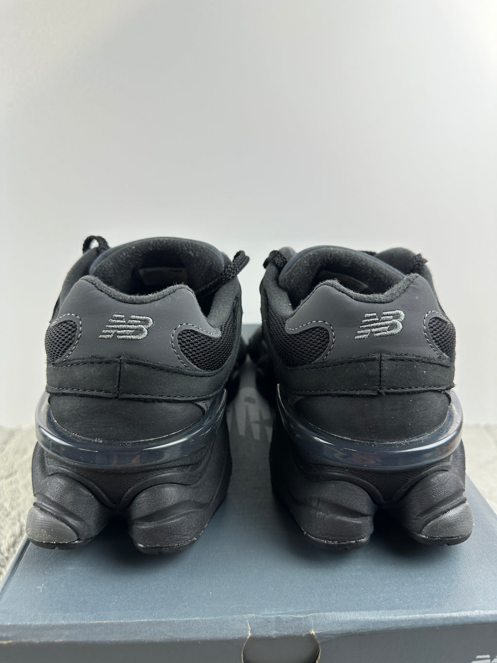 NEW BALANCE 9060
