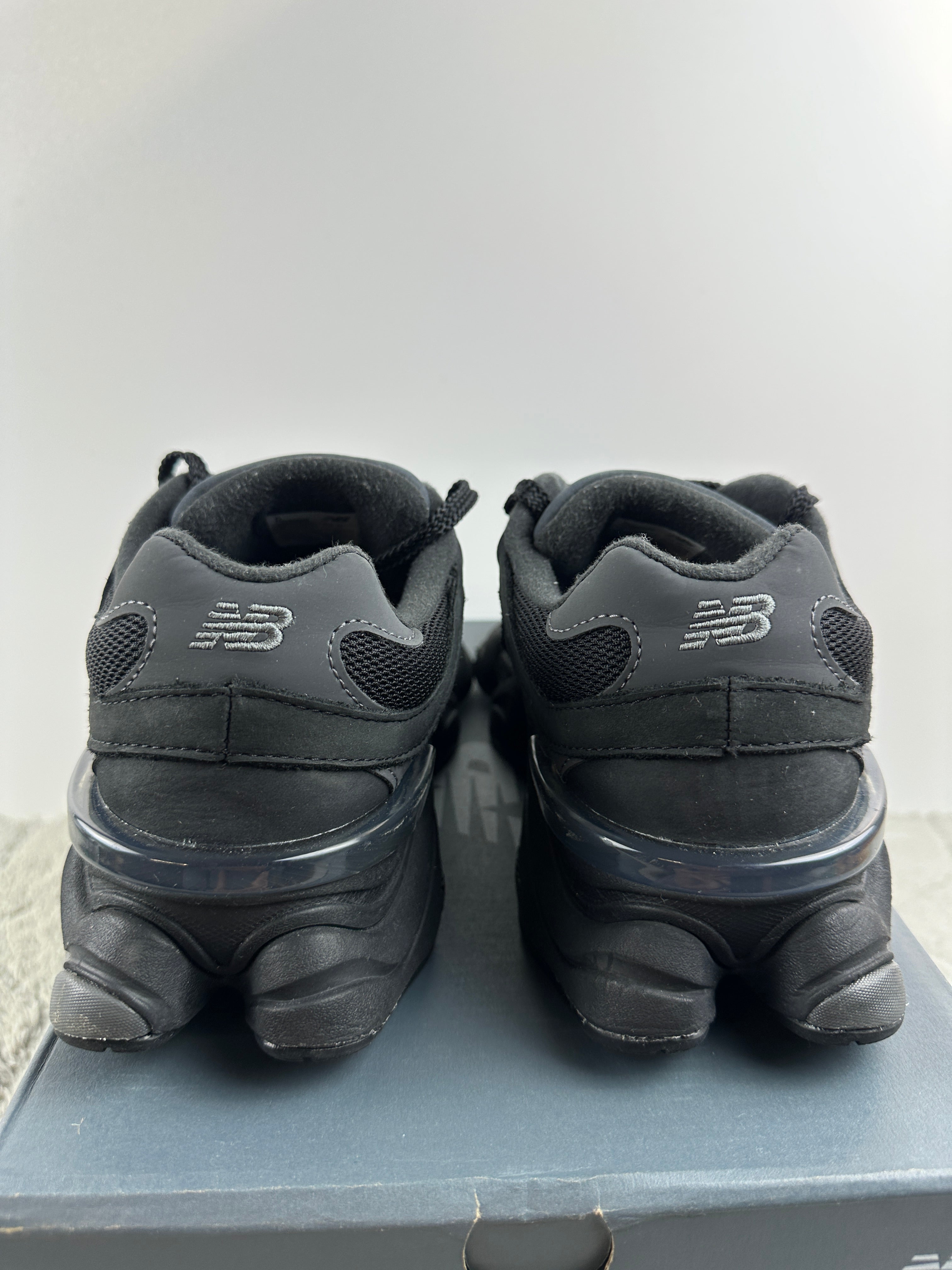 NEW BALANCE 9060