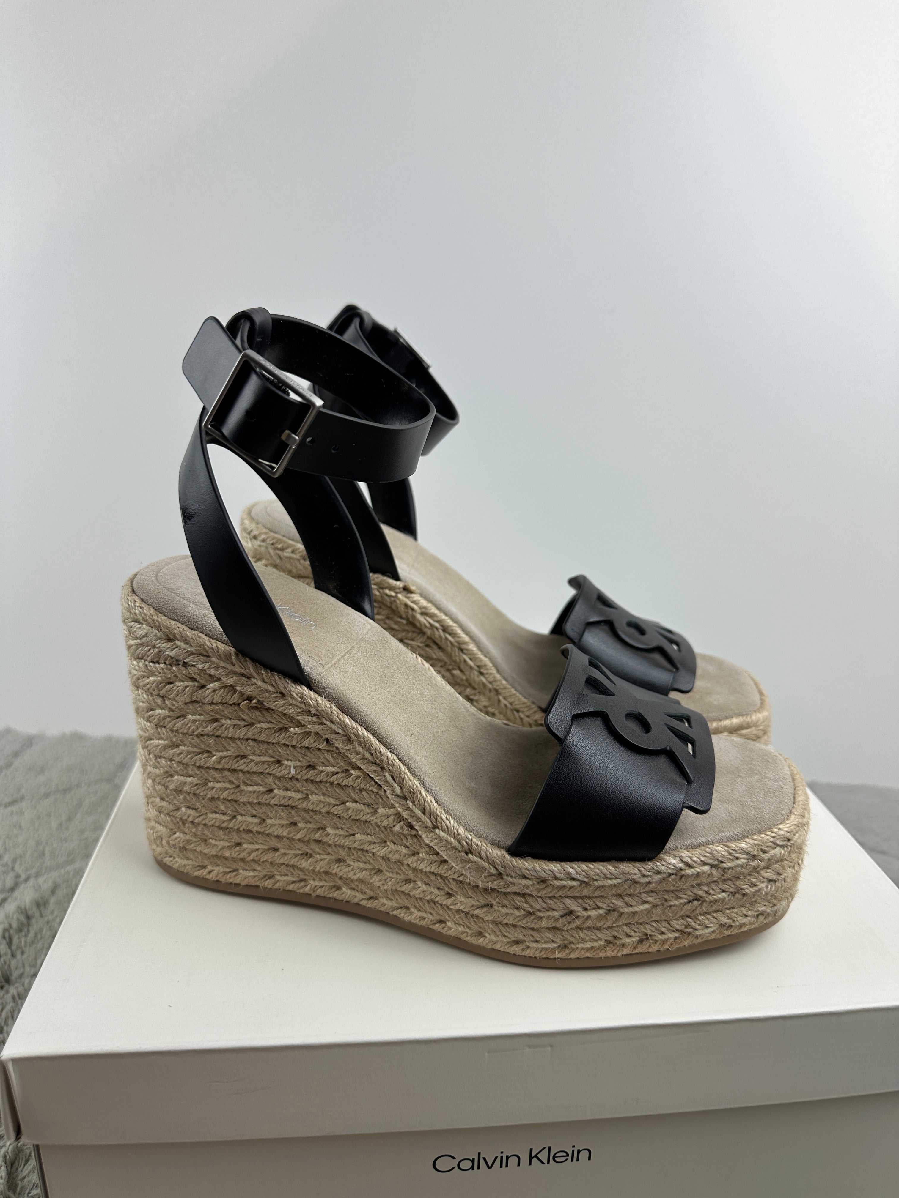 CALVIN KLEIN ESPADRILE