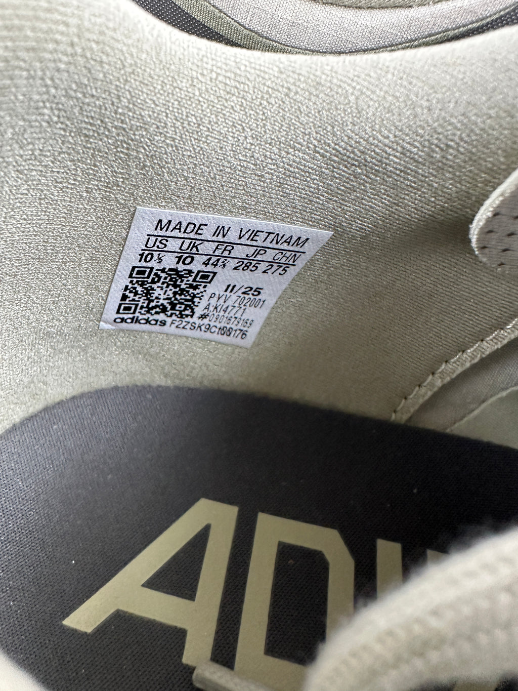 ADIDAS ADIZERO EVO SL EQT