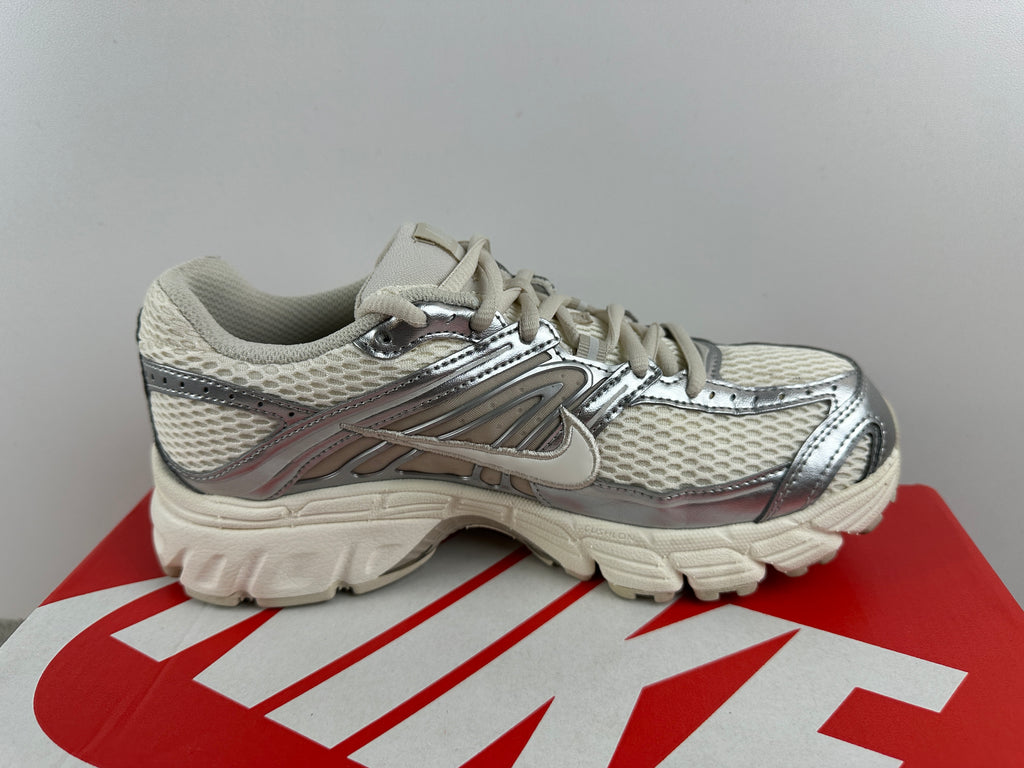 NIKE AIR MAX MOTO 2K