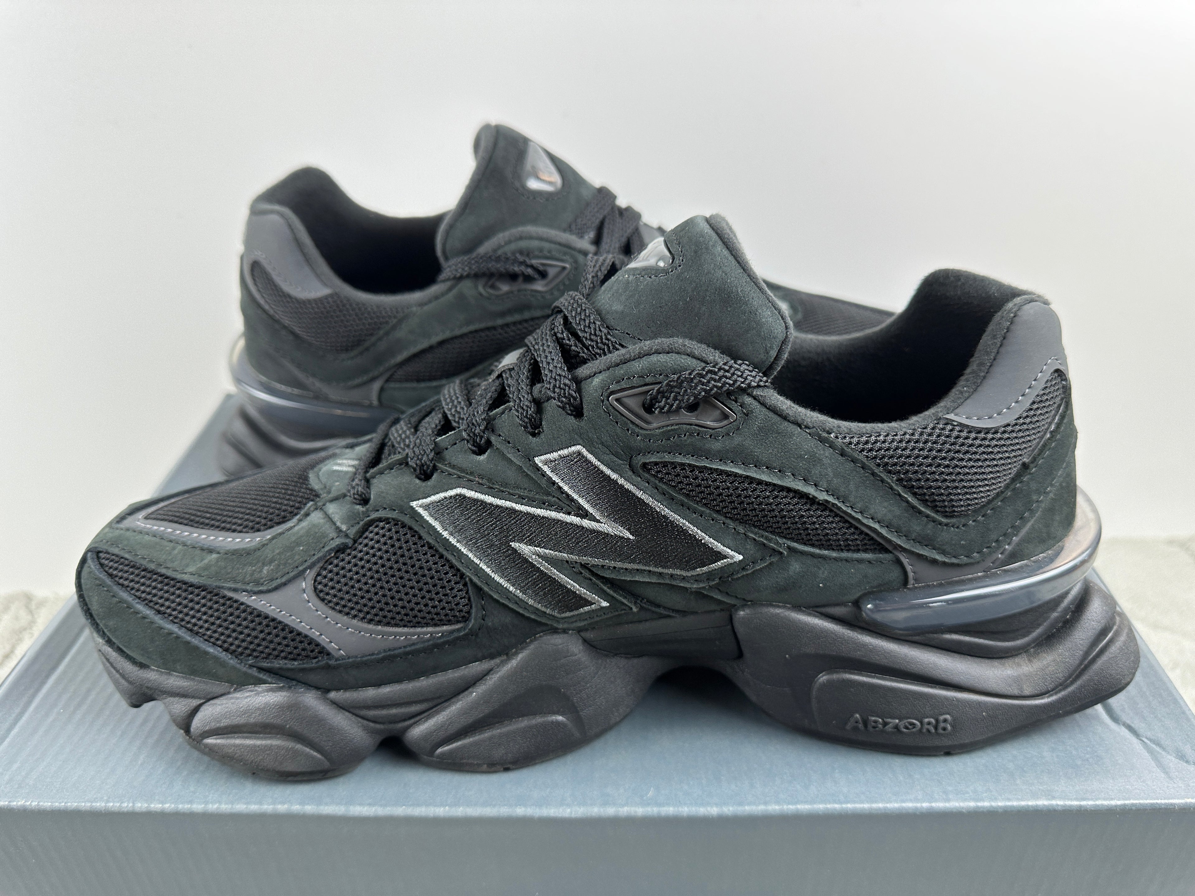 NEW BALANCE 9060 BLACK