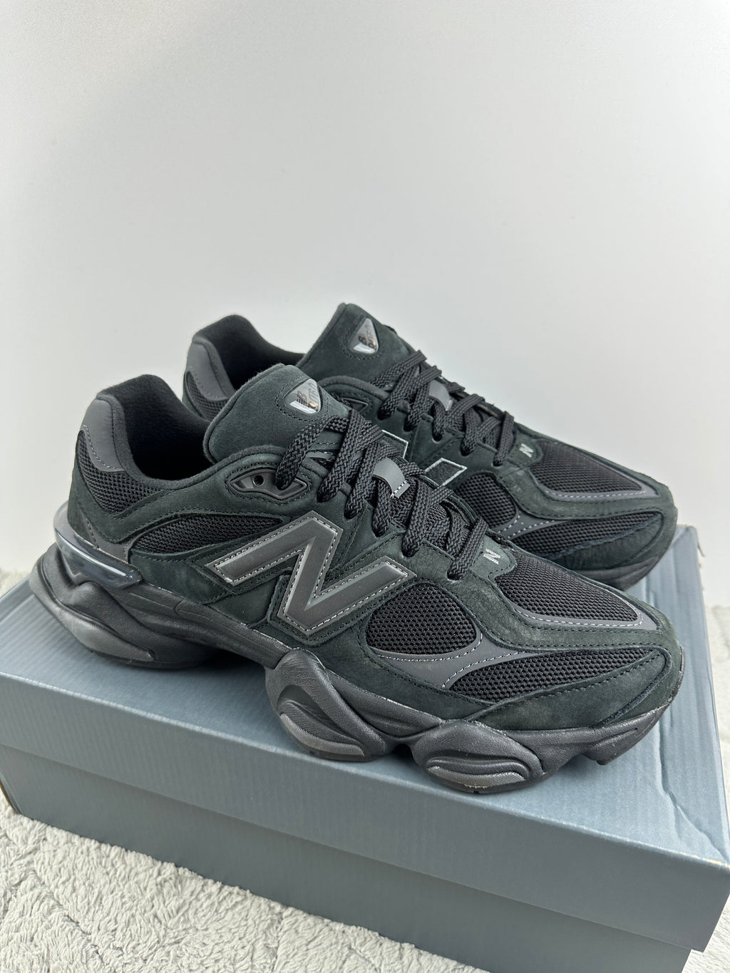 NEW BALANCE 9060 BLACK