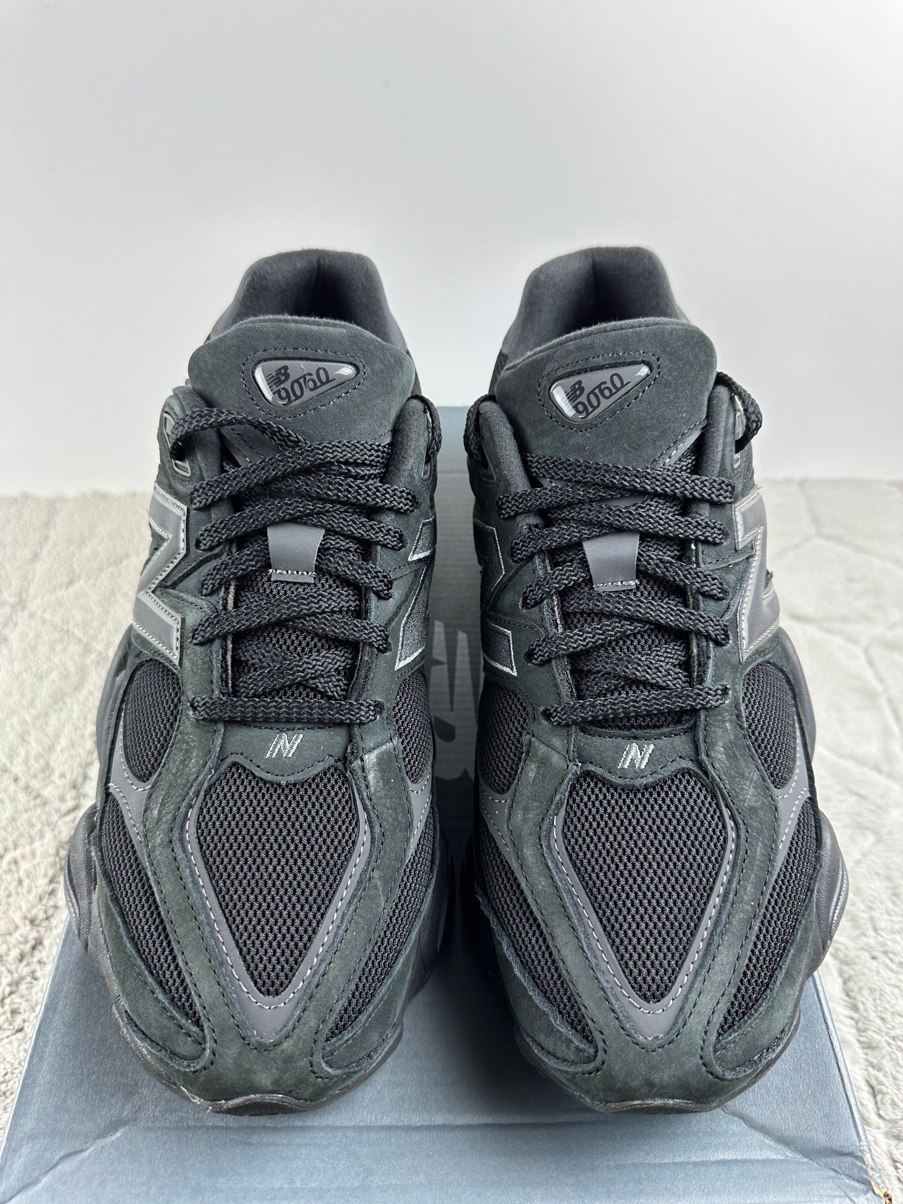 NEW BALANCE 9060 BLACK
