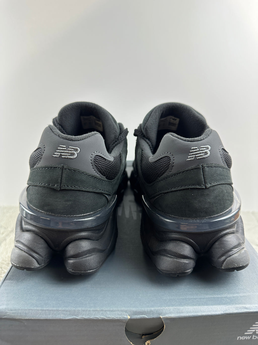 NEW BALANCE 9060 BLACK