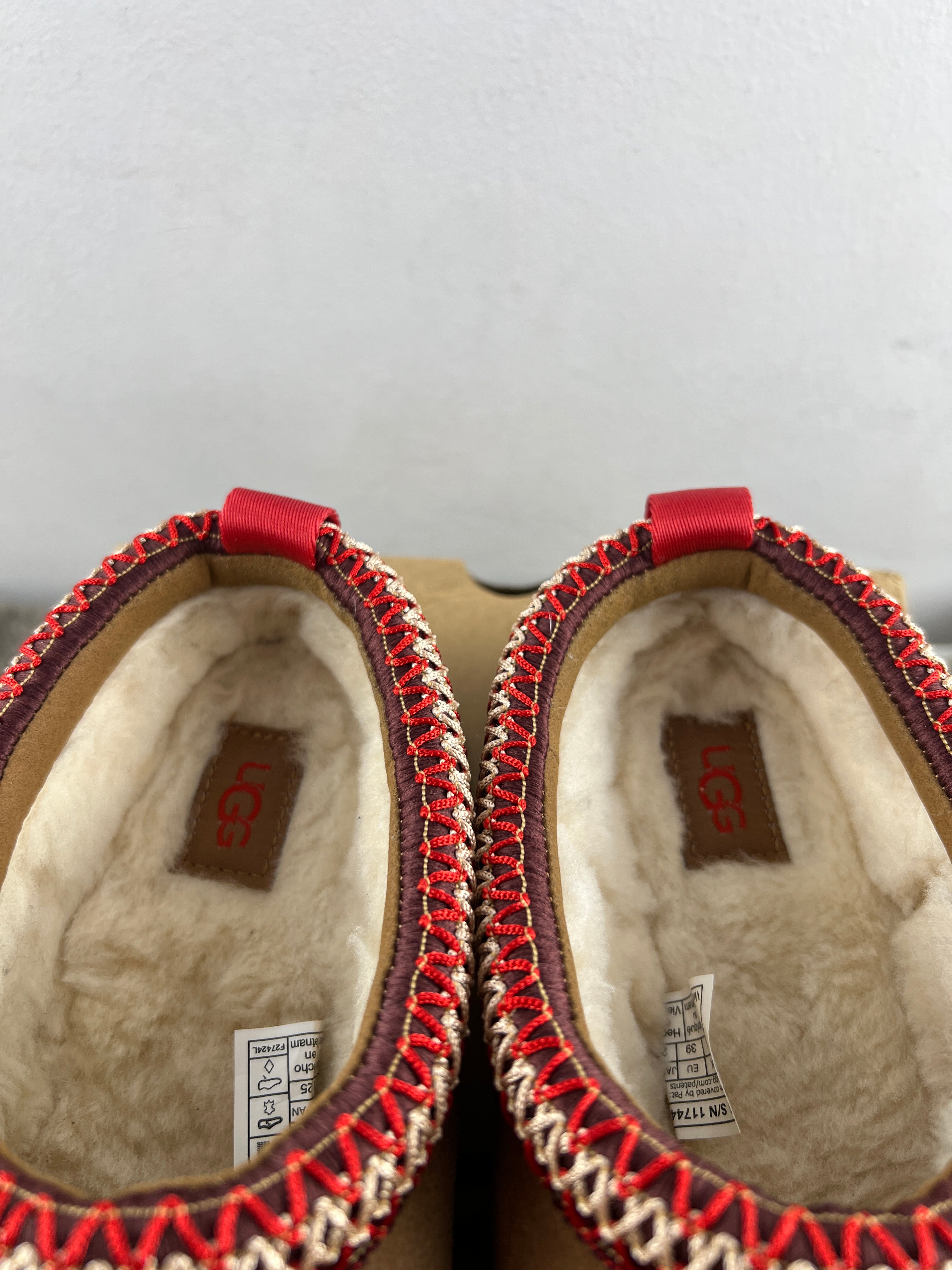 UGG TAZZ 2
