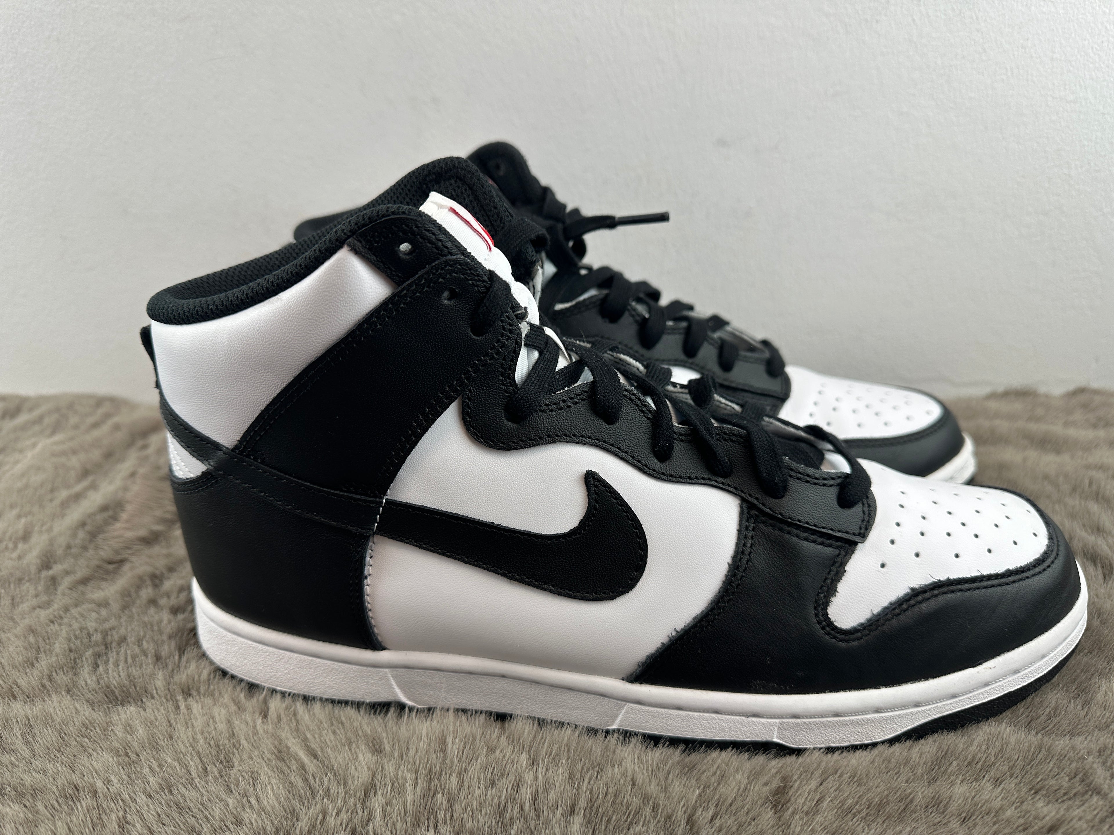 NIKE DUNK HIGH