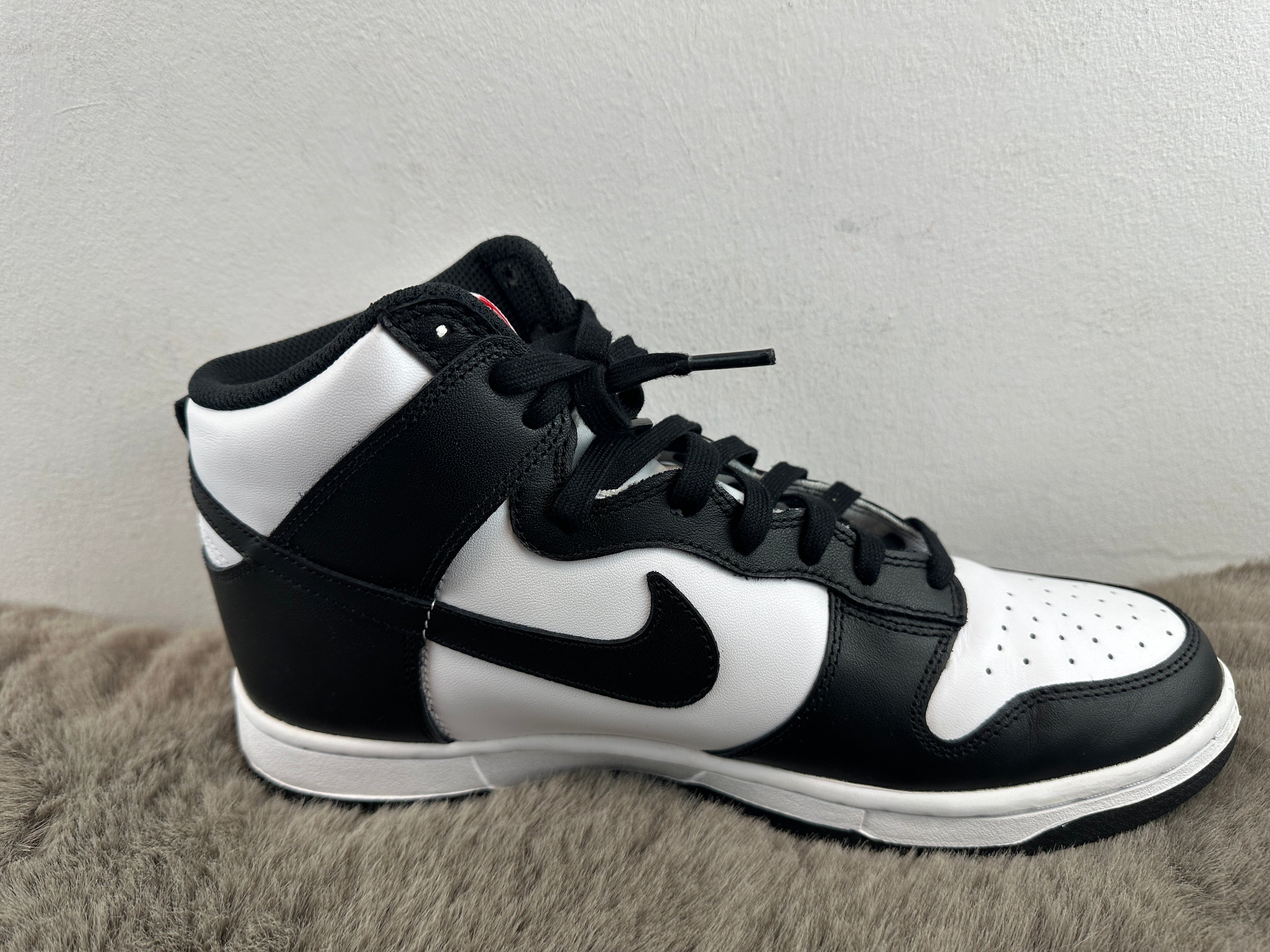 NIKE DUNK HIGH