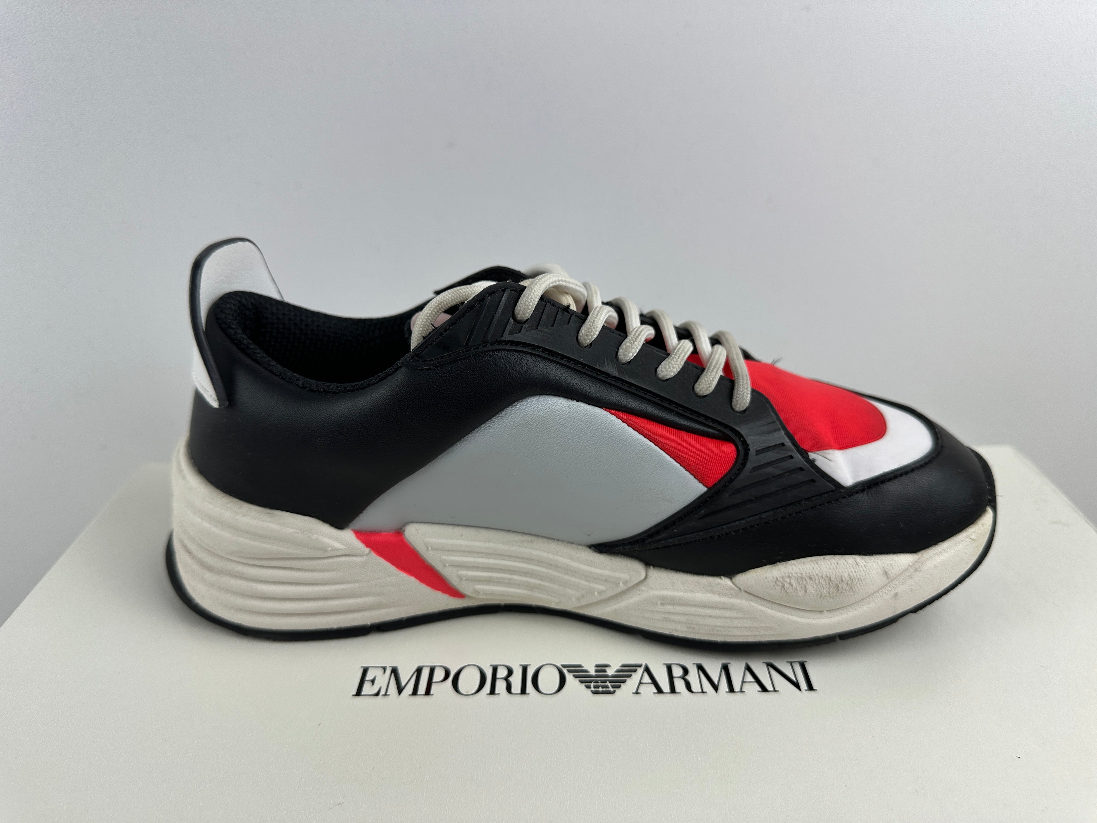 EMPORIO ARMANI SNEAKERS X3X161