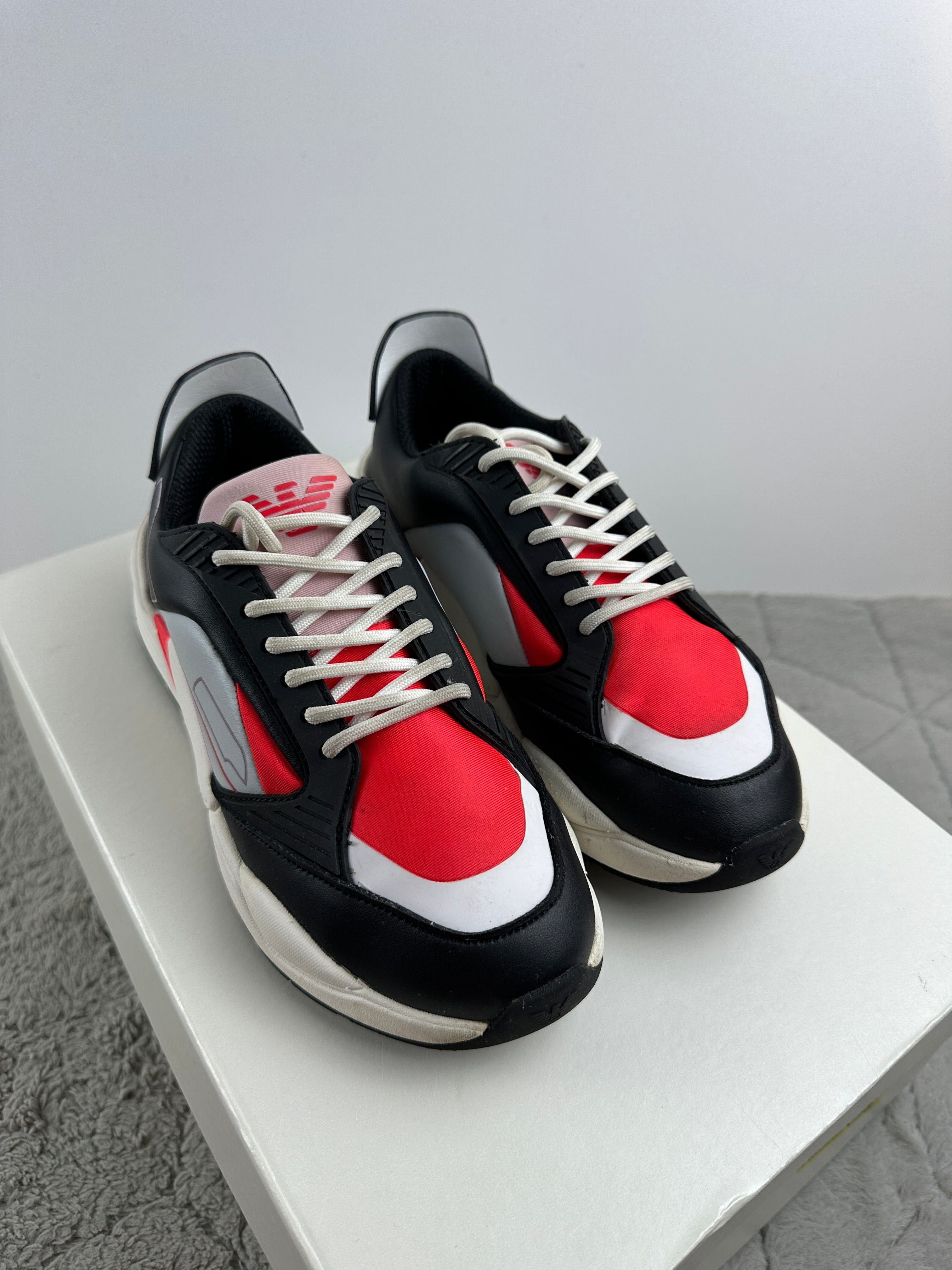 EMPORIO ARMANI SNEAKERS X3X161