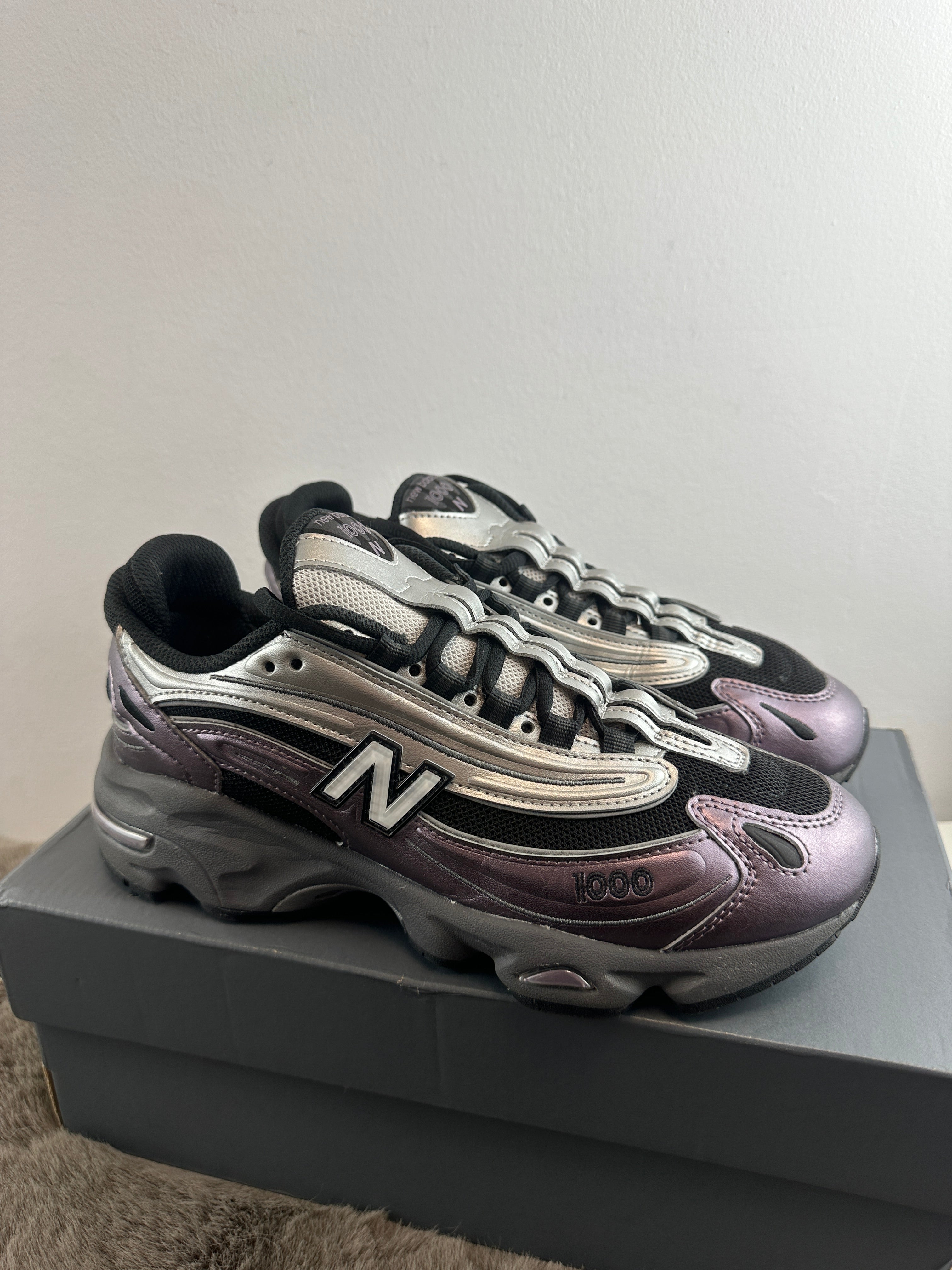 NEW BALANCE 1000