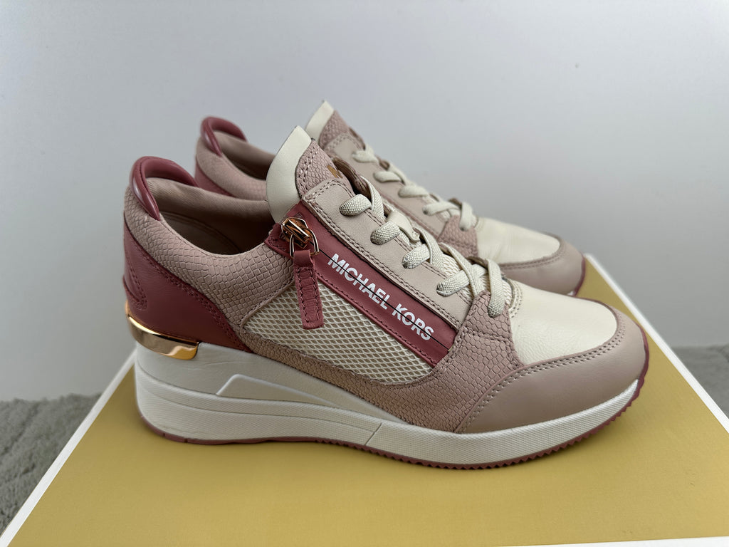MICHAEL KORS DARBY WEDGE TRAINER