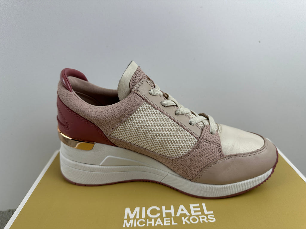 MICHAEL KORS DARBY WEDGE TRAINER