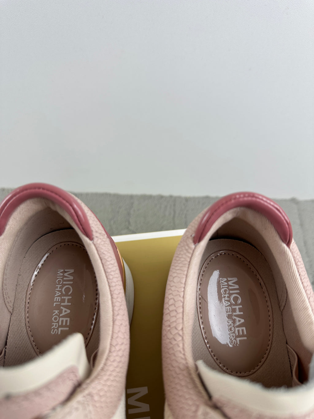 MICHAEL KORS DARBY WEDGE TRAINER
