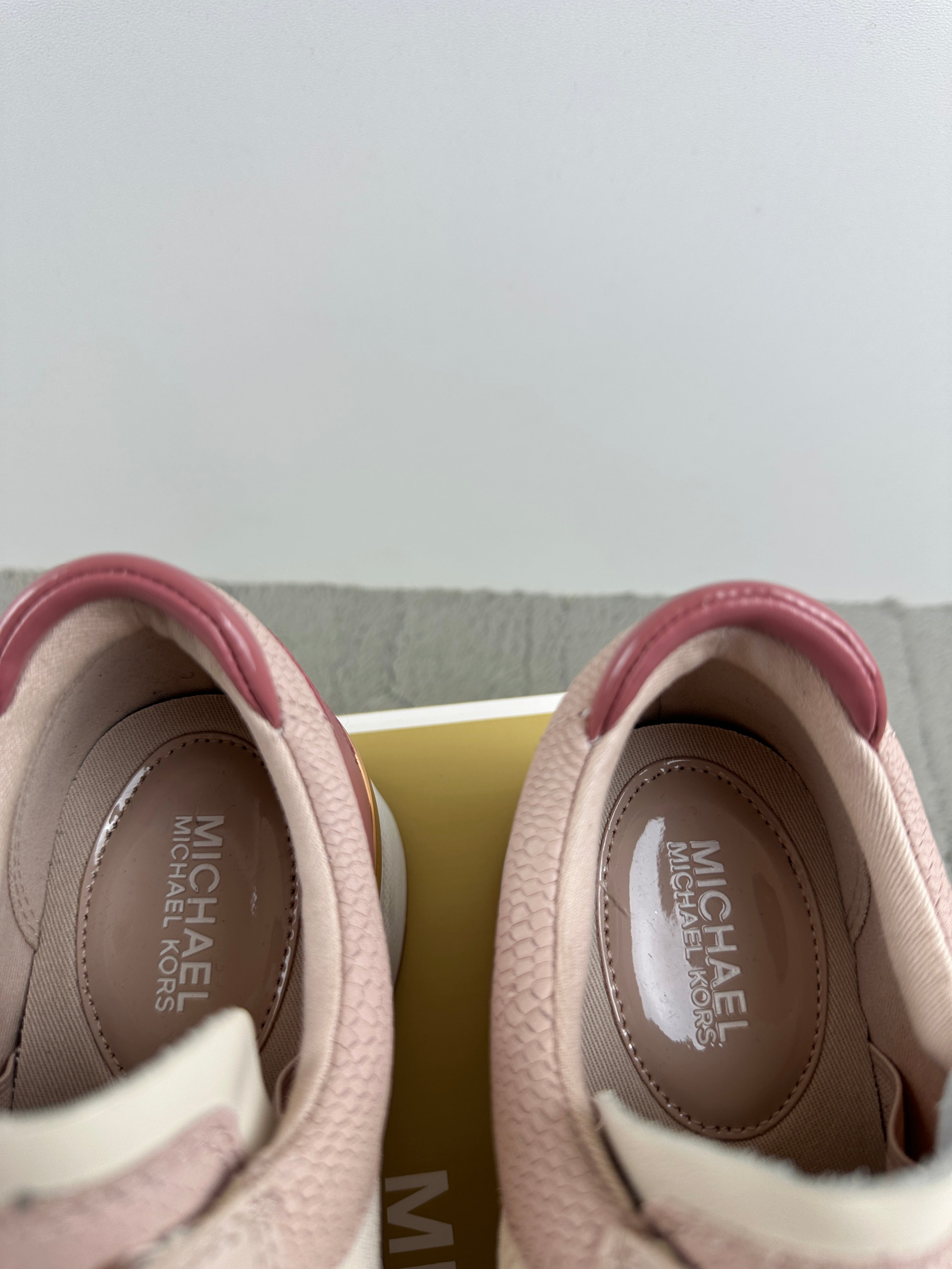 MICHAEL KORS DARBY WEDGE TRAINER