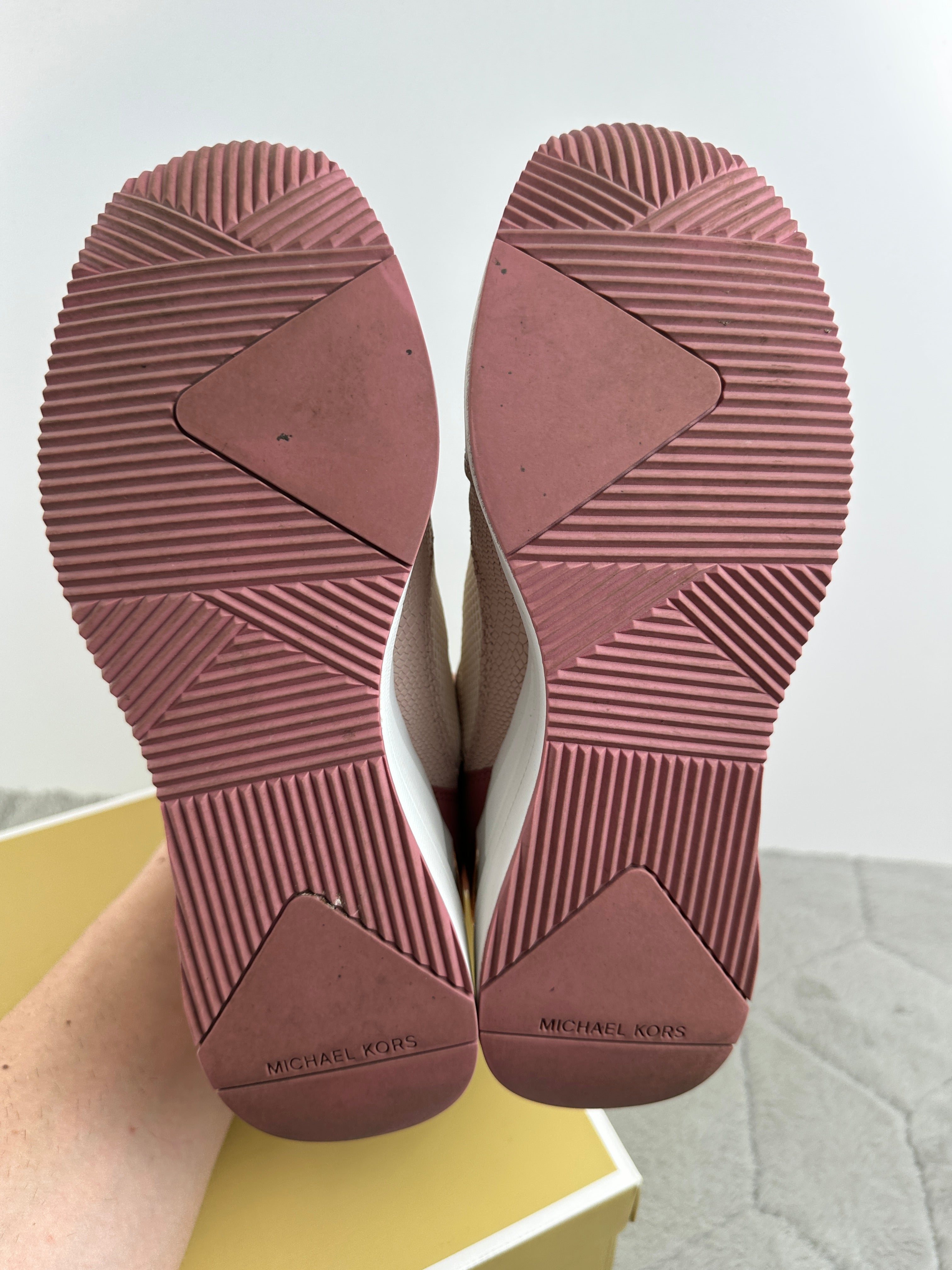 MICHAEL KORS DARBY WEDGE TRAINER