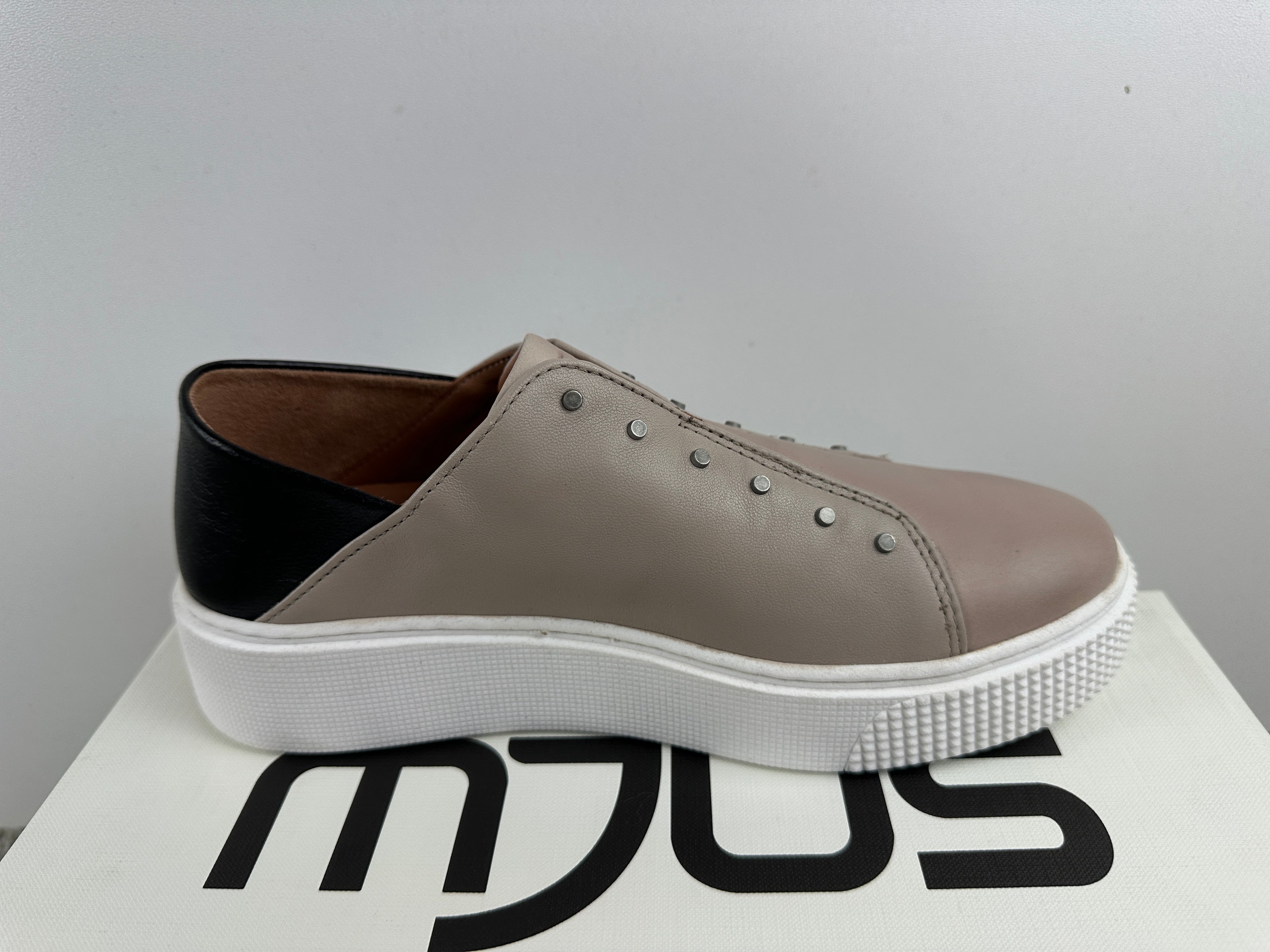 MJUS SNEAKERS