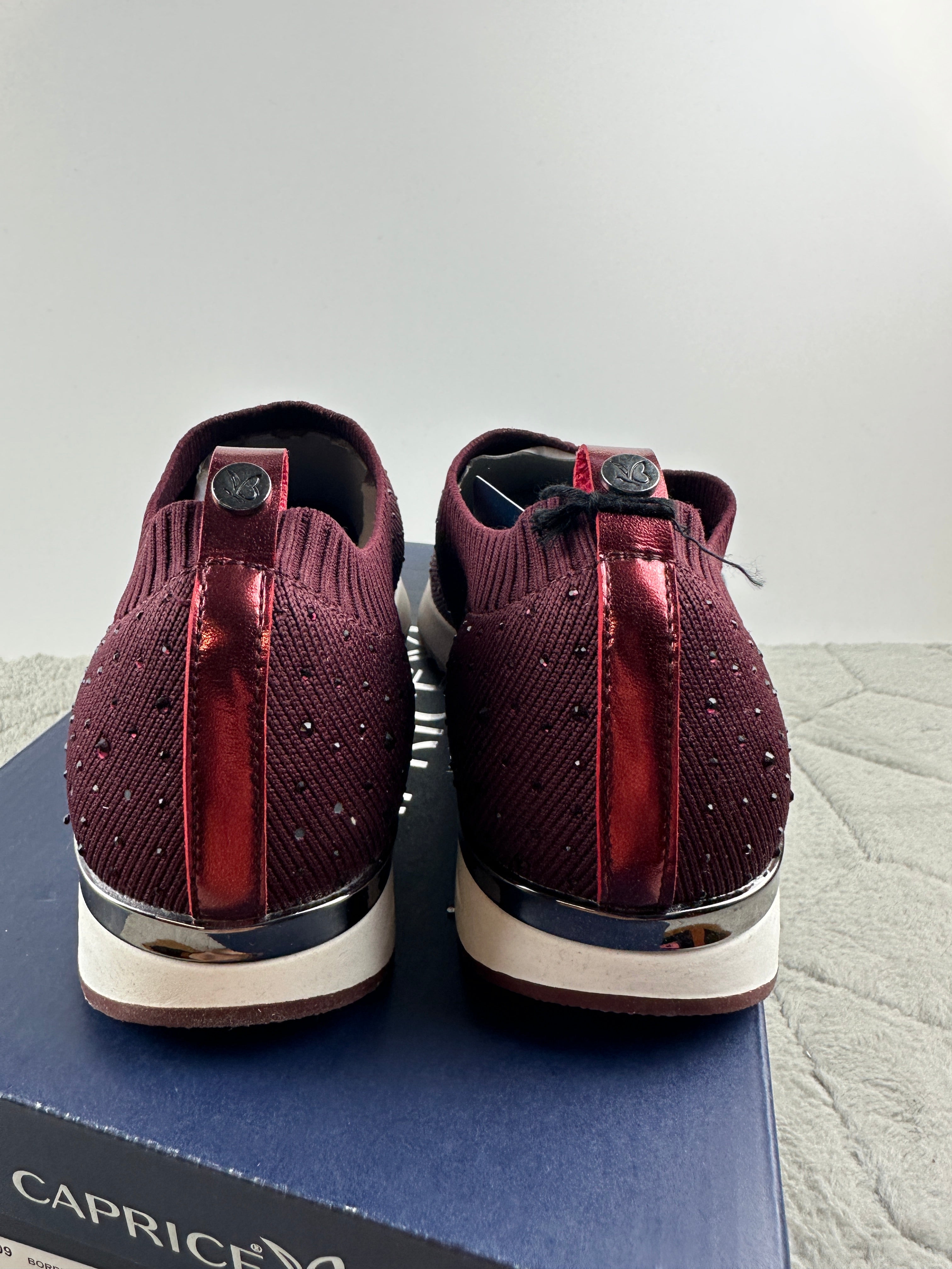 CAPRICE SNEAKERS