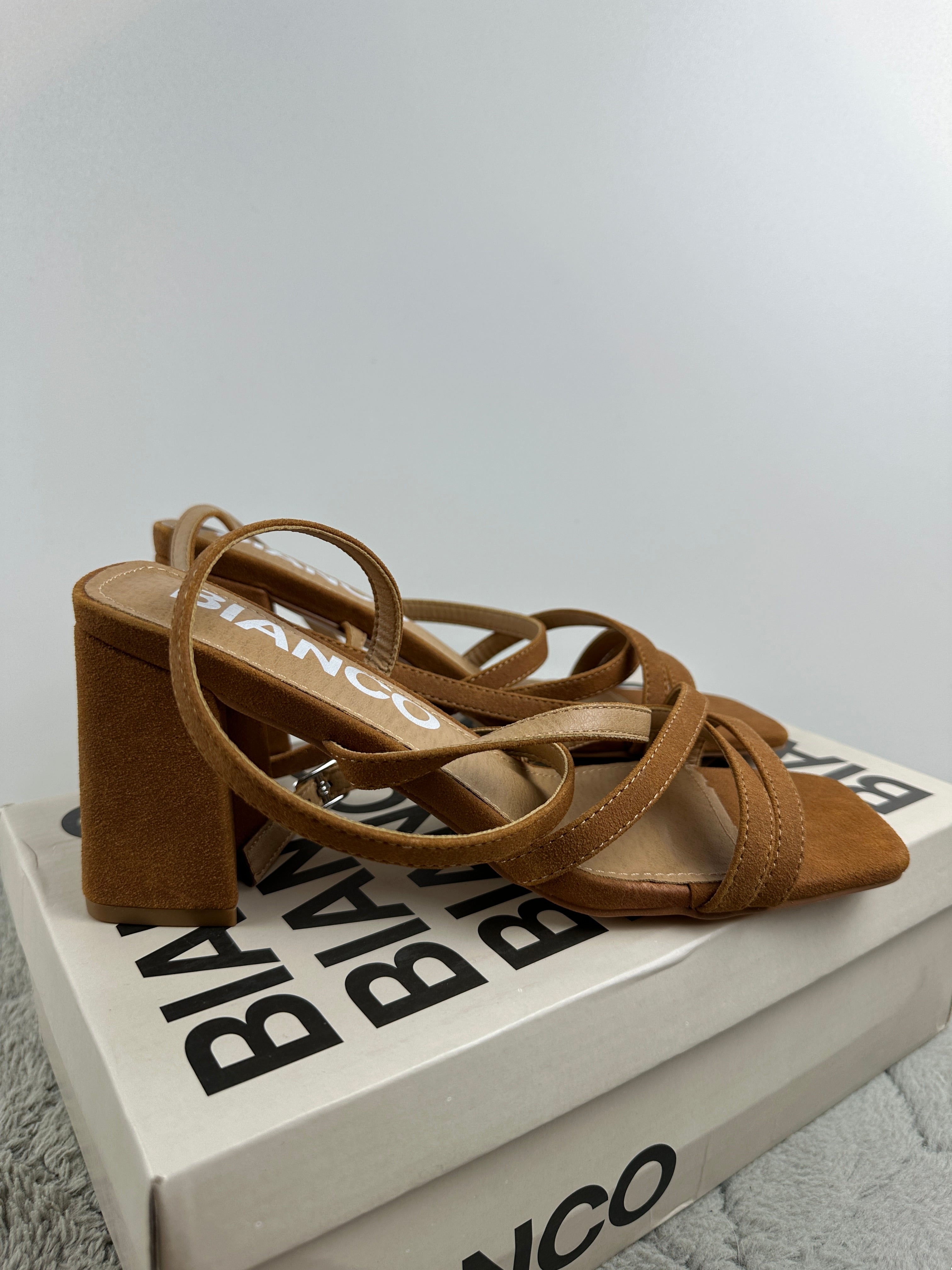 BIANCO BIAJOYCE SANDALS SUEDE