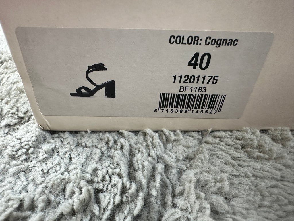BIANCO BIAJOYCE SANDALS SUEDE
