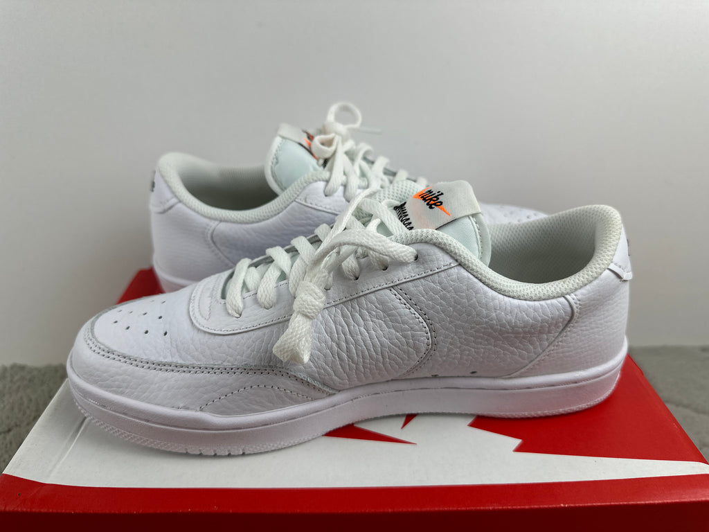 NIKE COURT VINTAGE