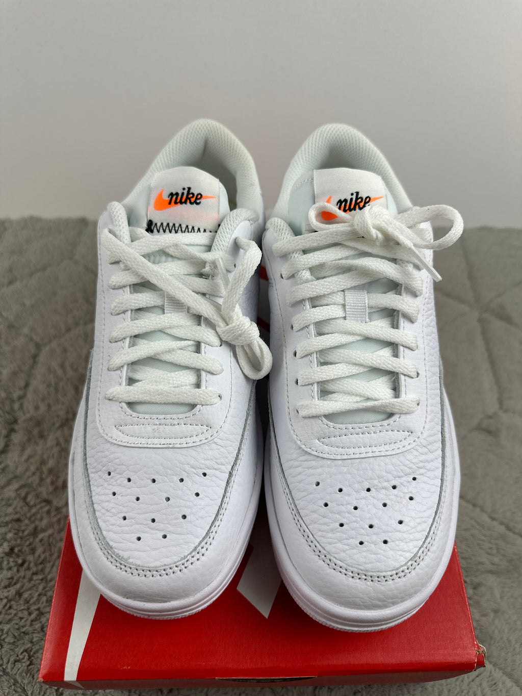 NIKE COURT VINTAGE